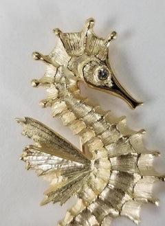14 Karat Yellow Gold Diamond "Sea Horse" Pin