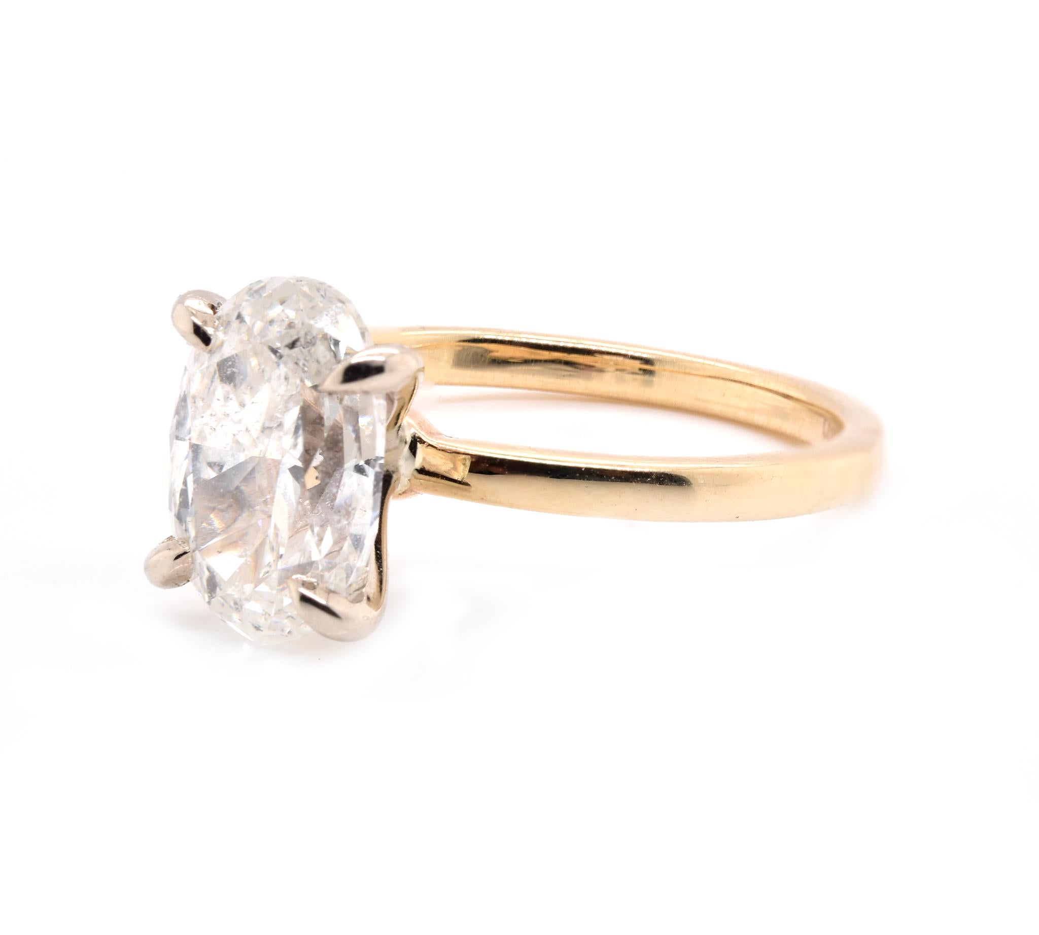 Designer : custom
Matériau : or jaune 14K
Diamant : 1 coupe ovale = 2,52ct 
Couleur : F
Clarté : SI2
EGL : 2629292133
Taille de l'anneau : 7.25 (veuillez prévoir jusqu'à 2 jours ouvrables supplémentaires pour les demandes de