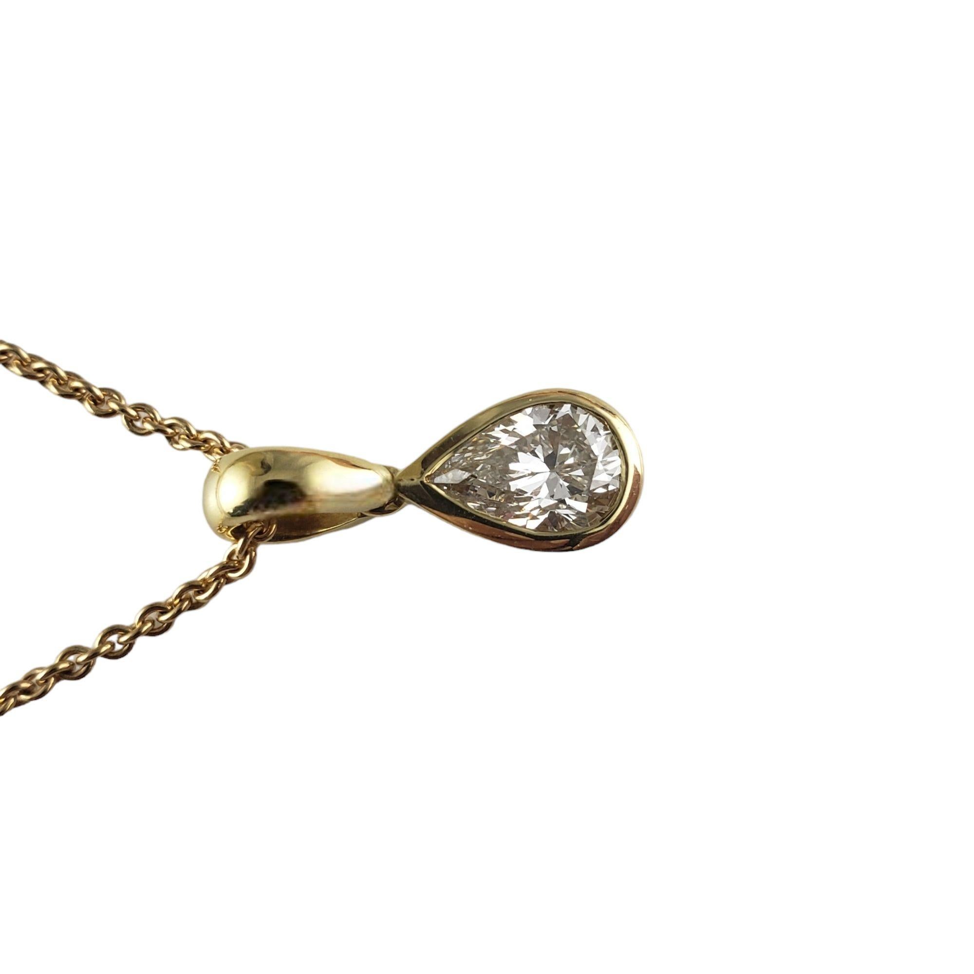 Collar Solitario de Diamantes de Oro Amarillo de 14 Kilates .92cts. #14223 Corte pera en venta