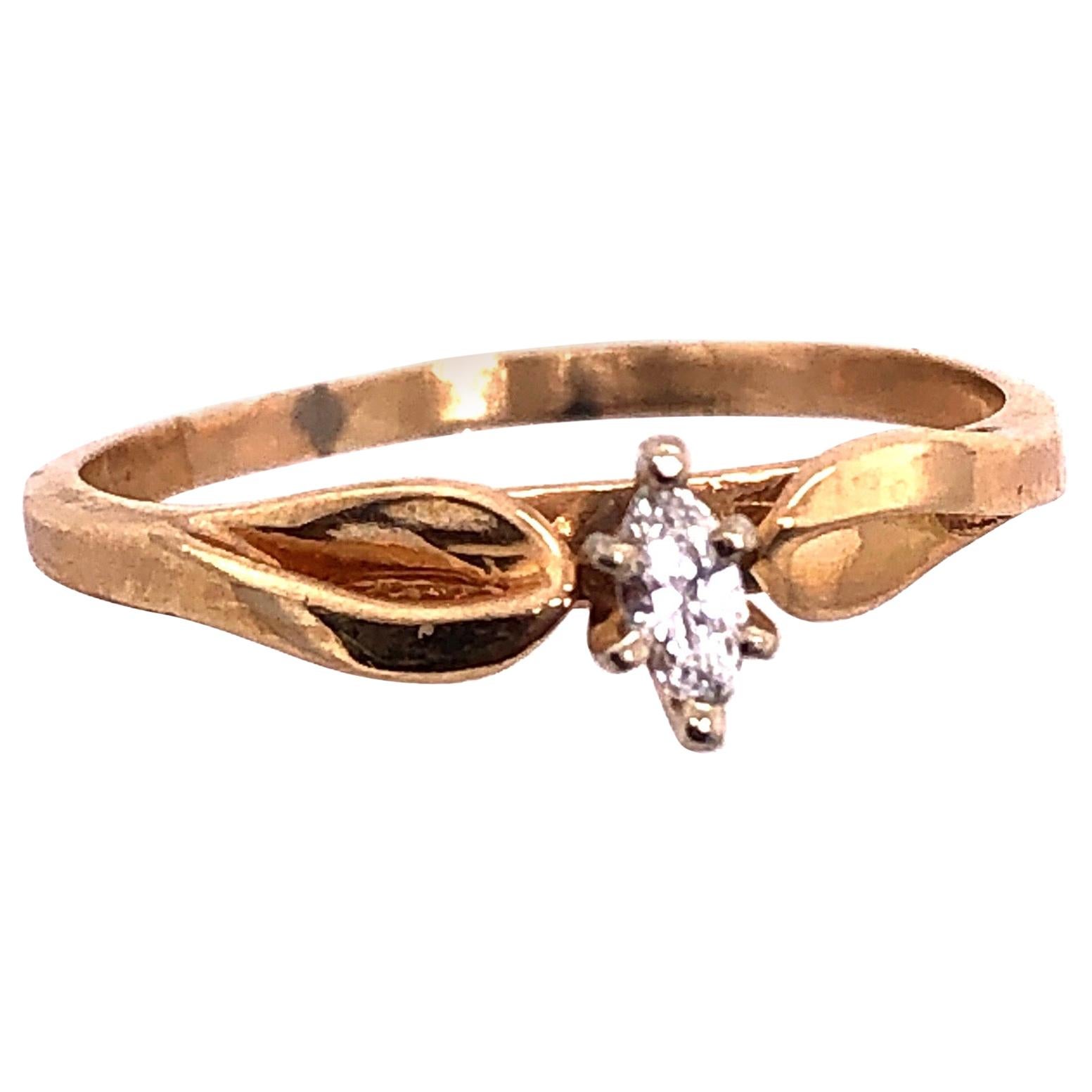 14 Karat Yellow Gold Diamond Solitaire Ring 0.10 Total Diamond Weight For Sale
