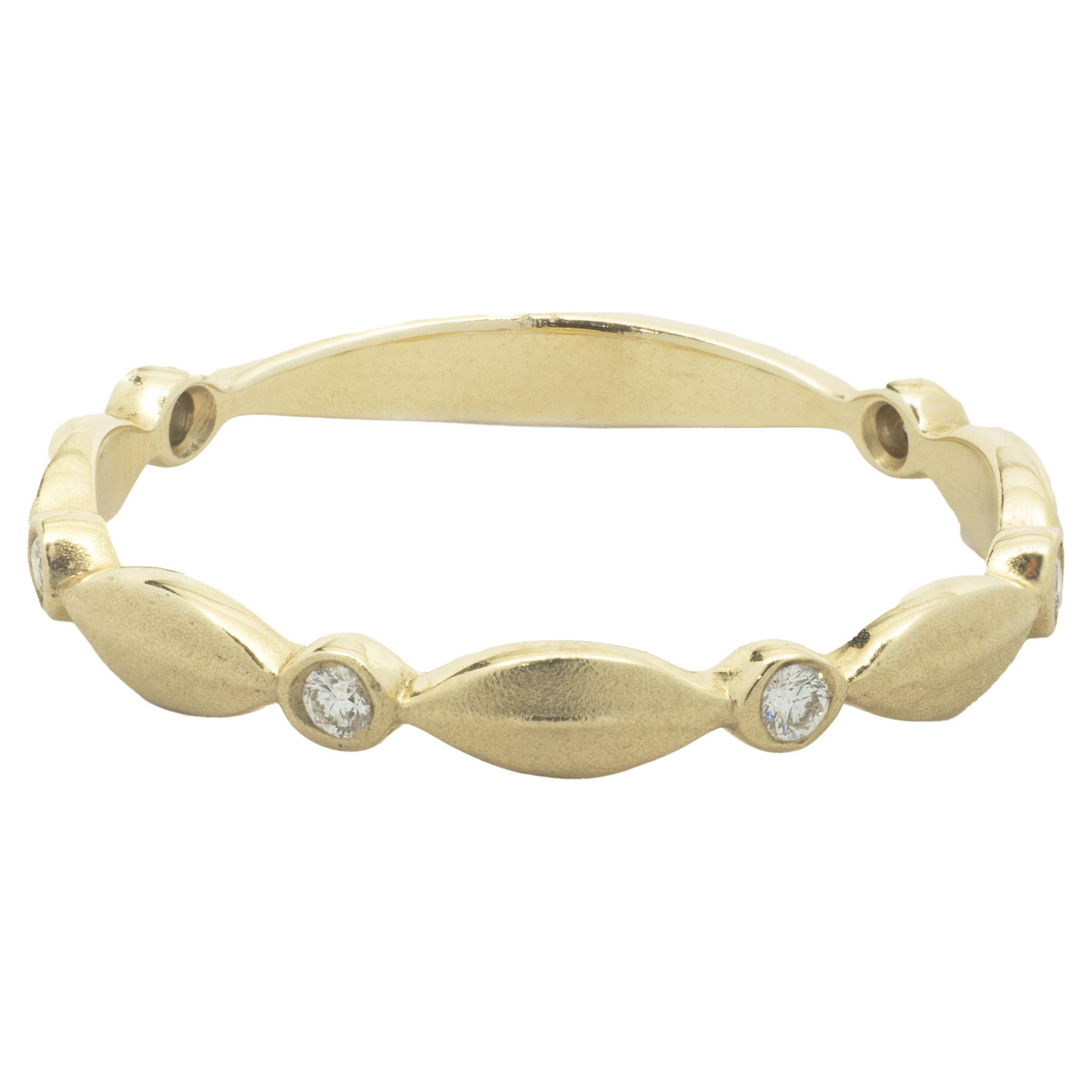 Bague à anneau empilable en or jaune 14 carats avec diamants