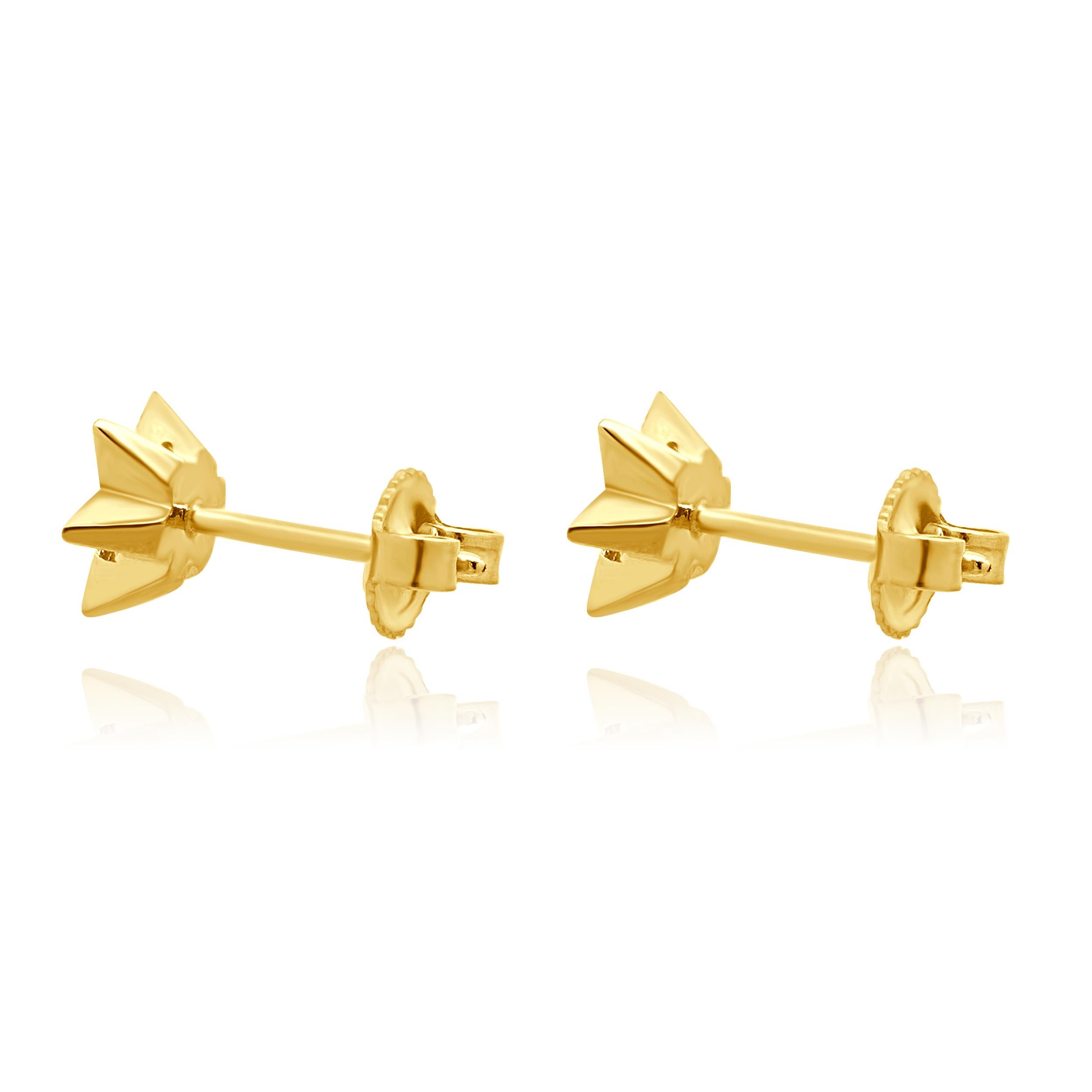 Taille ronde Boucles d'oreilles étoile en or jaune 14 carats avec diamants en vente