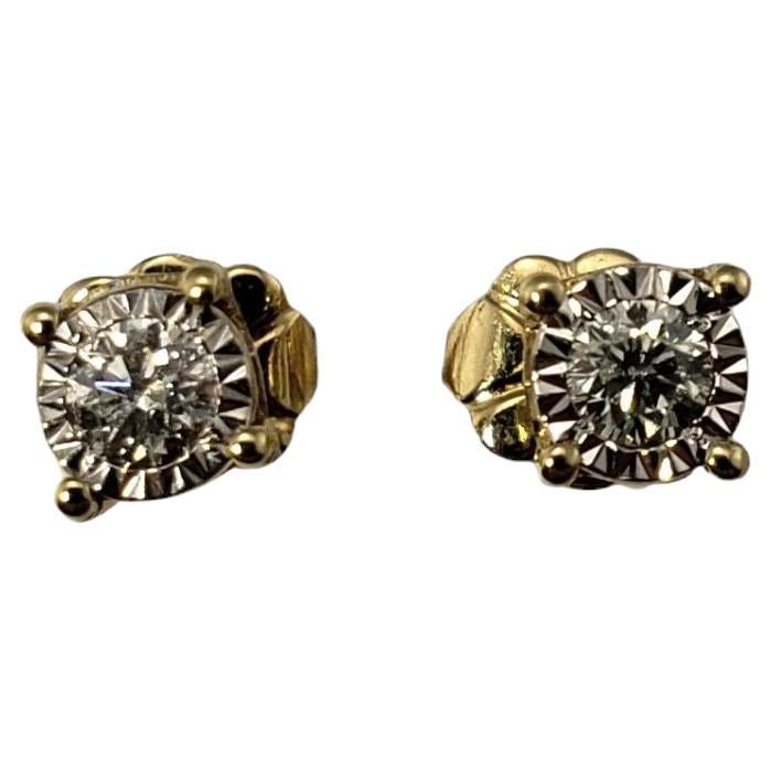 14 Karat Yellow Gold Diamond Stud Earrings .20cttwt For Sale