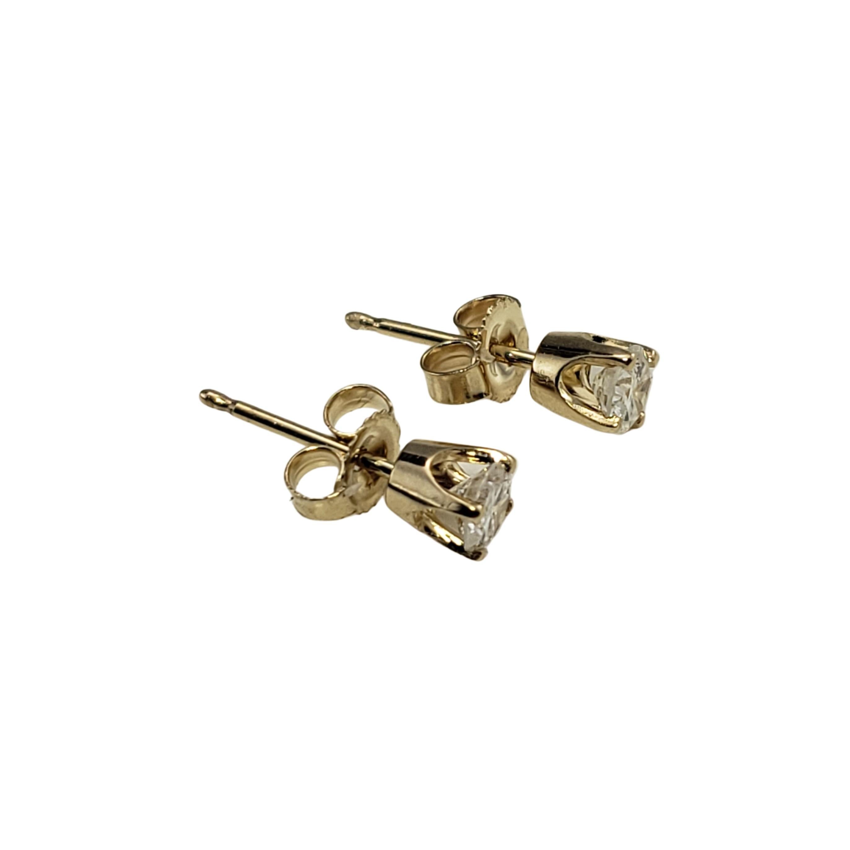 14 Karat Yellow Gold Diamond Stud Earrings In Good Condition For Sale In Washington Depot, CT