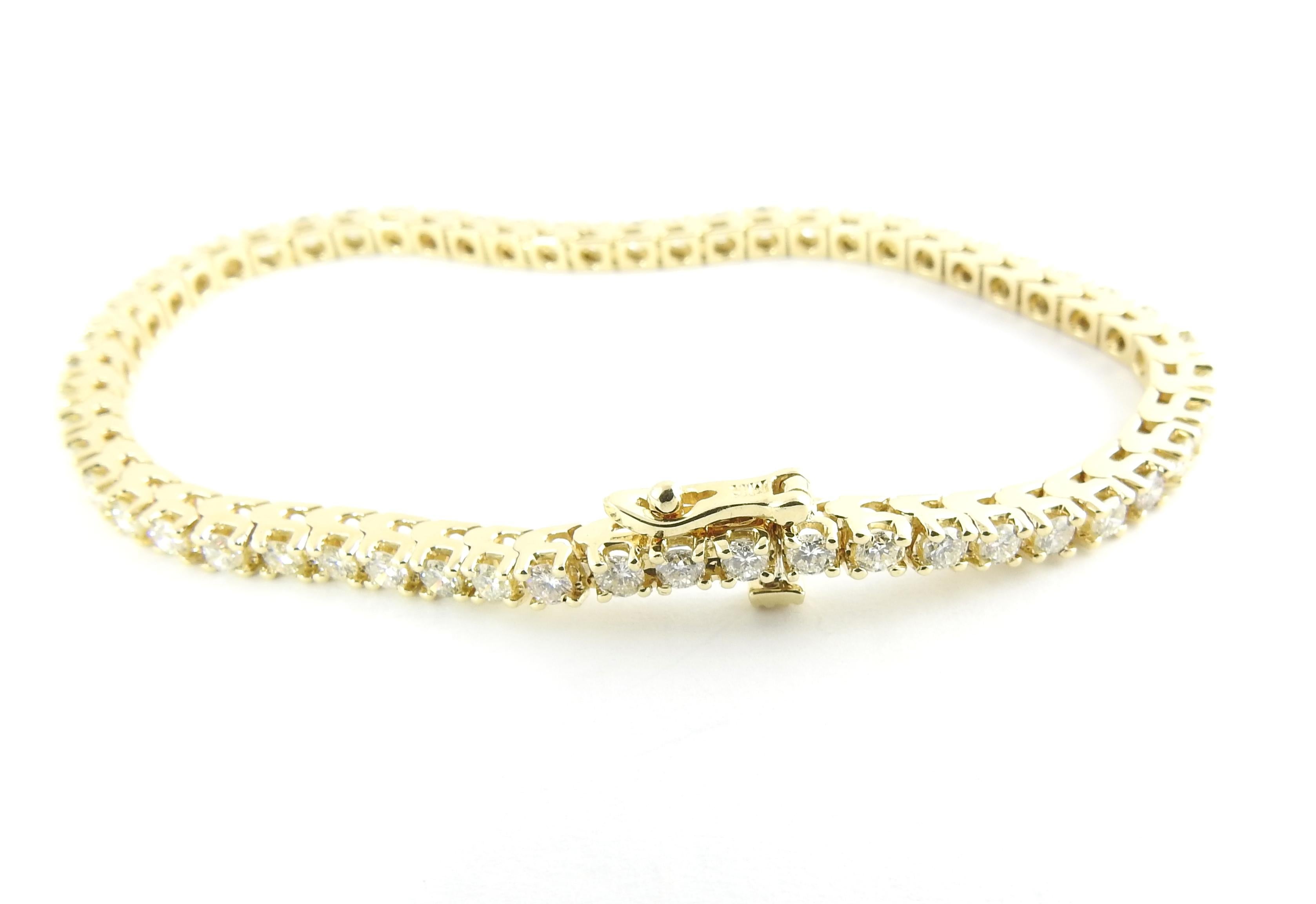 14 Karat Yellow Gold Diamond Tennis Bracelet 2.75 Carat In Good Condition In Washington Depot, CT