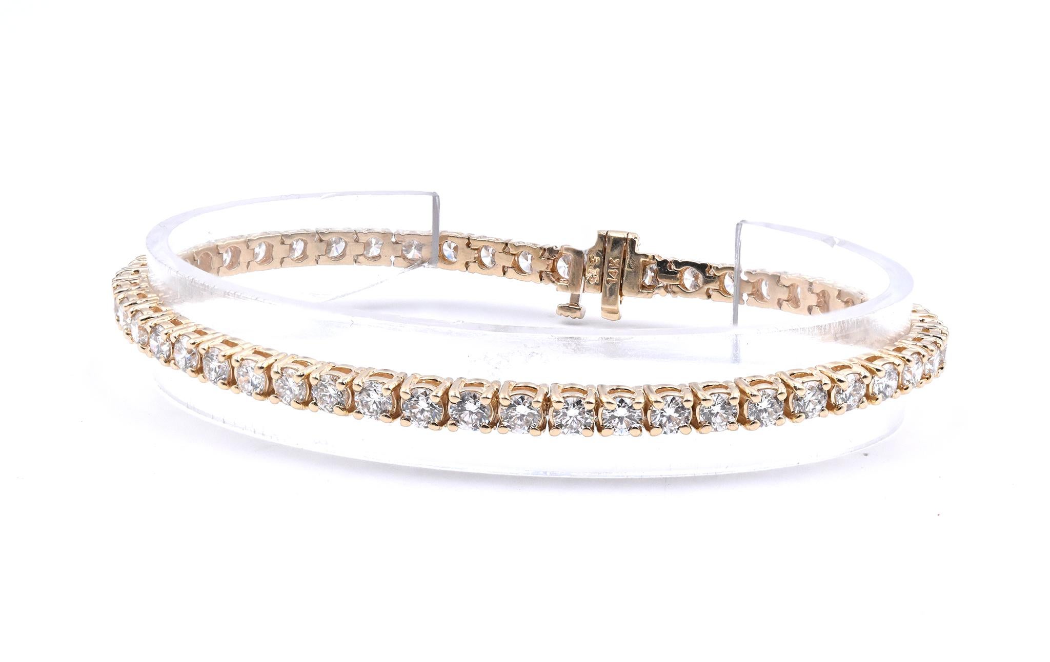 Round Cut 14 Karat Yellow Gold Diamond Tennis Bracelet For Sale