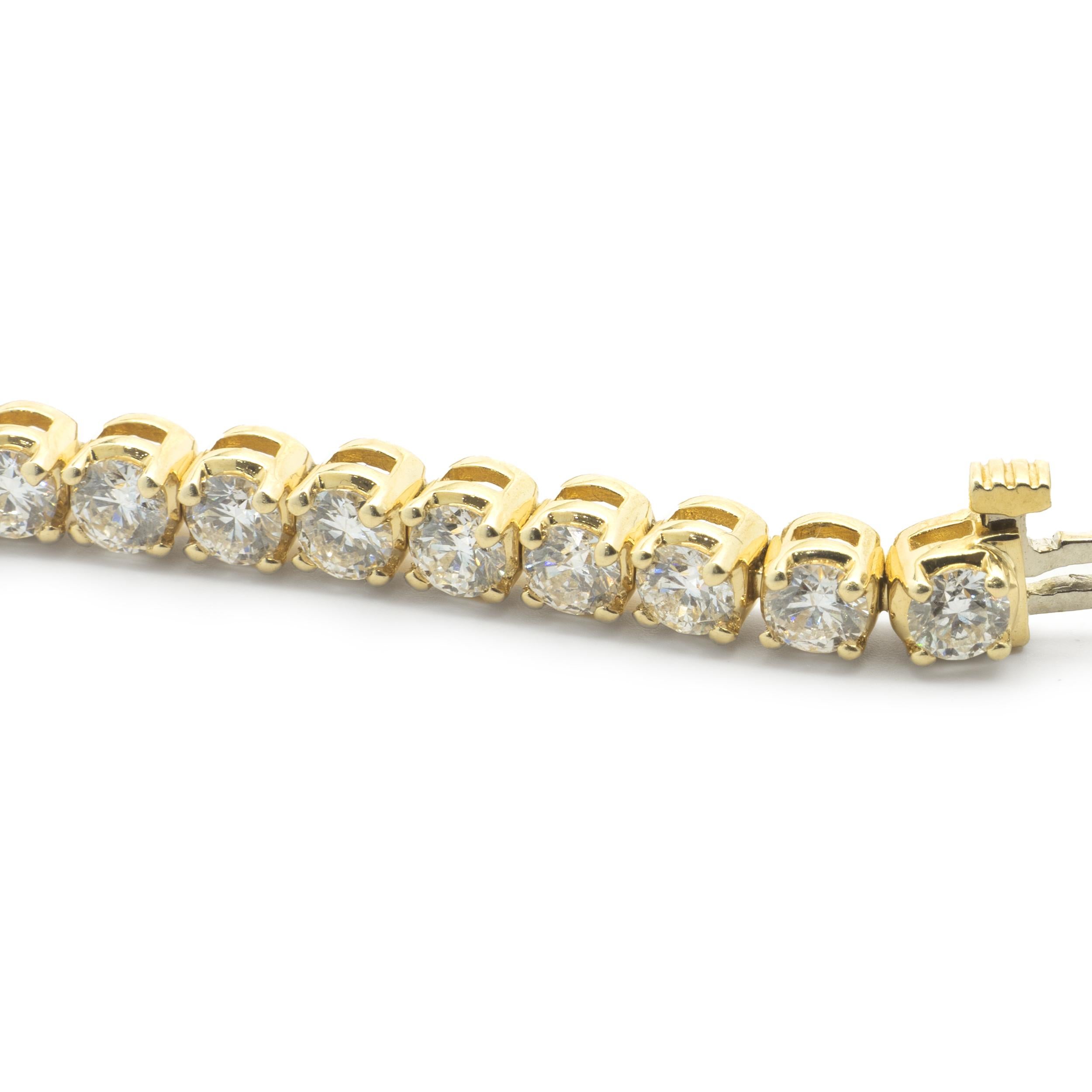 14 Karat Yellow Gold Diamond Tennis Bracelet In Excellent Condition In Scottsdale, AZ
