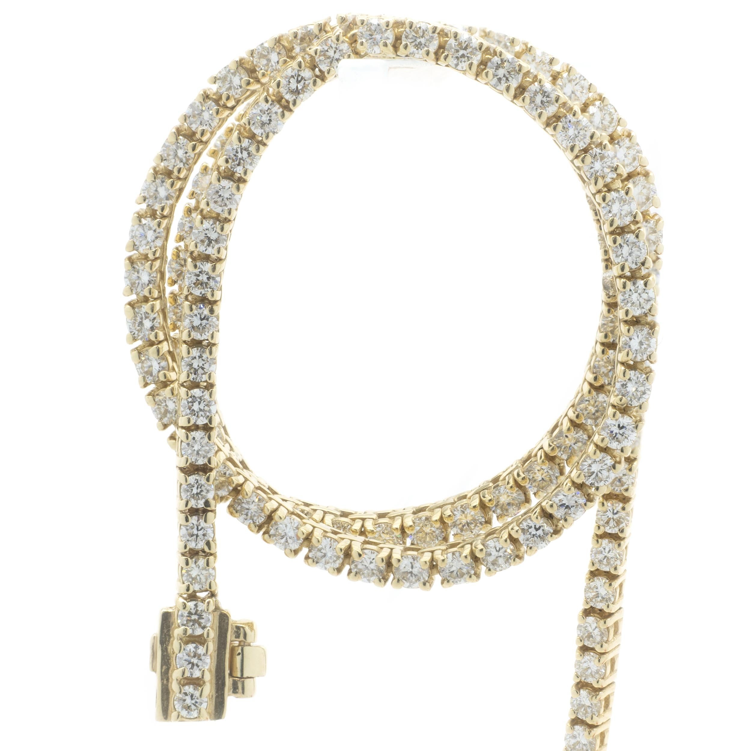 14 Karat Yellow Gold Diamond Tennis Necklace In Excellent Condition In Scottsdale, AZ