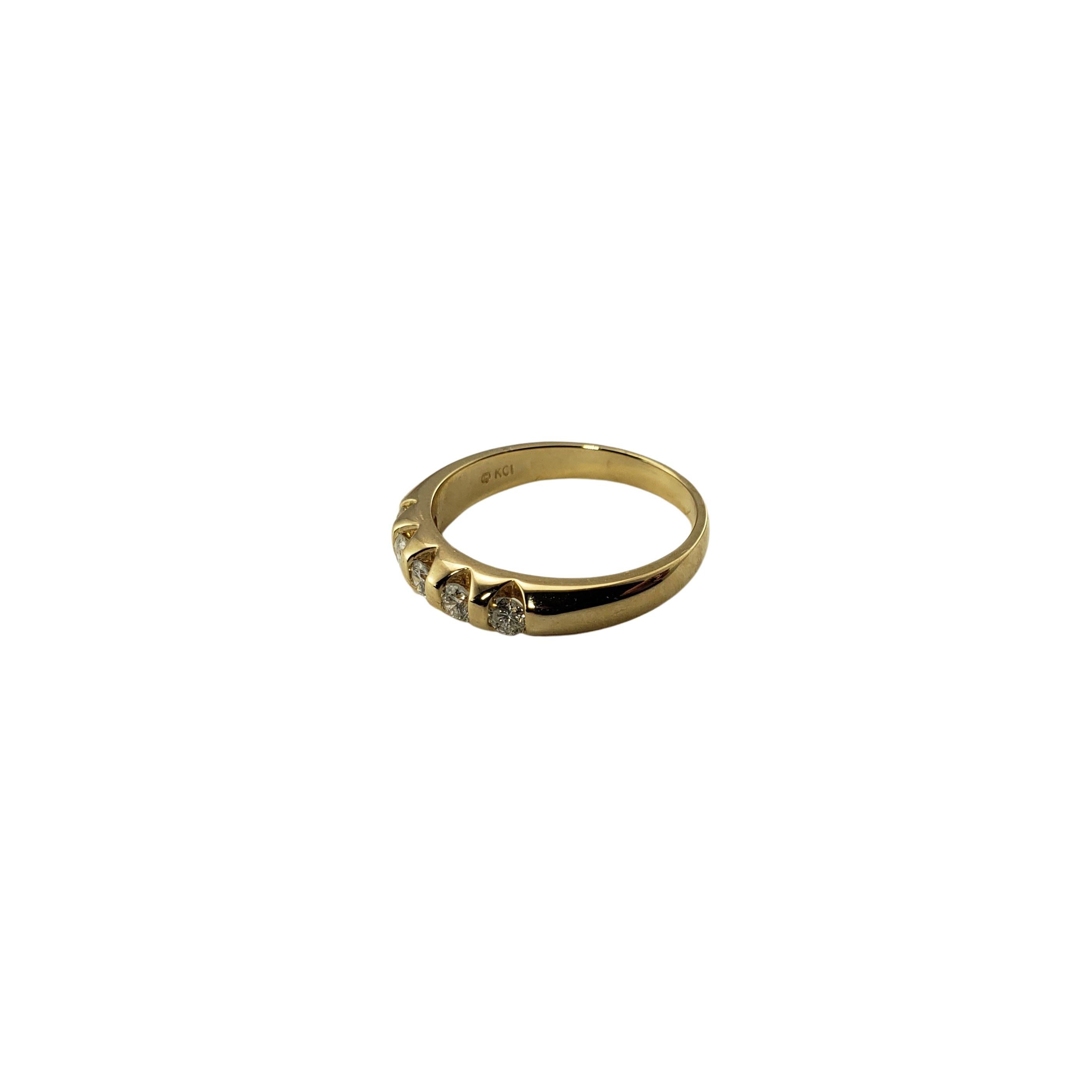 14 Karat Yellow Gold Diamond Wedding Band Ring 7.5 In Good Condition For Sale In Washington Depot, CT