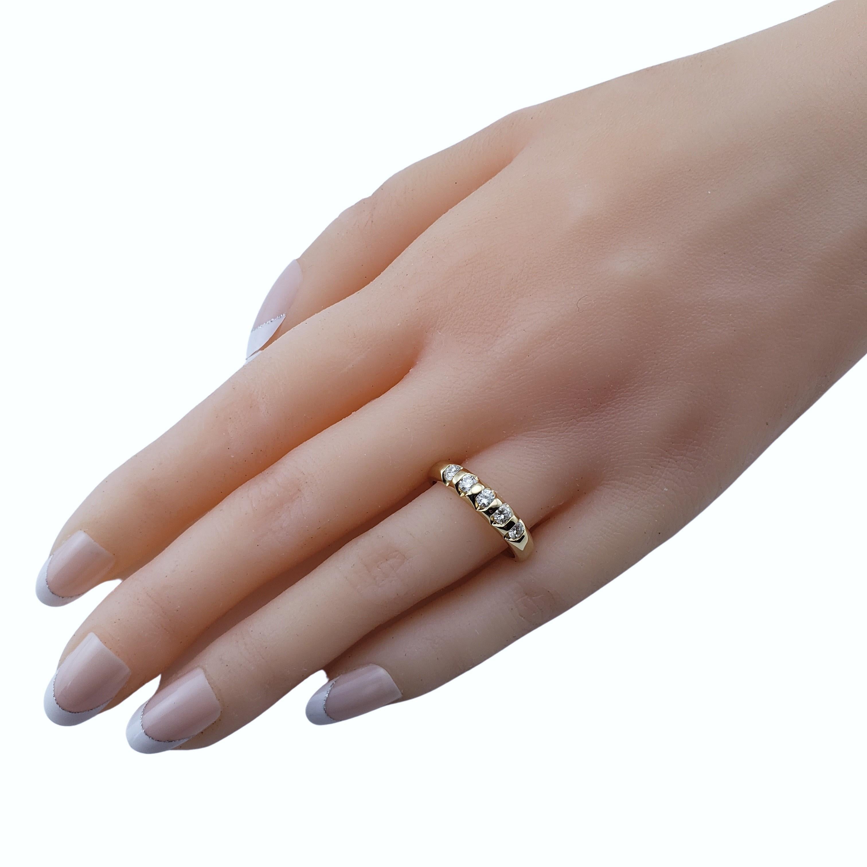 14 Karat Yellow Gold Diamond Wedding Band Ring 7.5 For Sale 1
