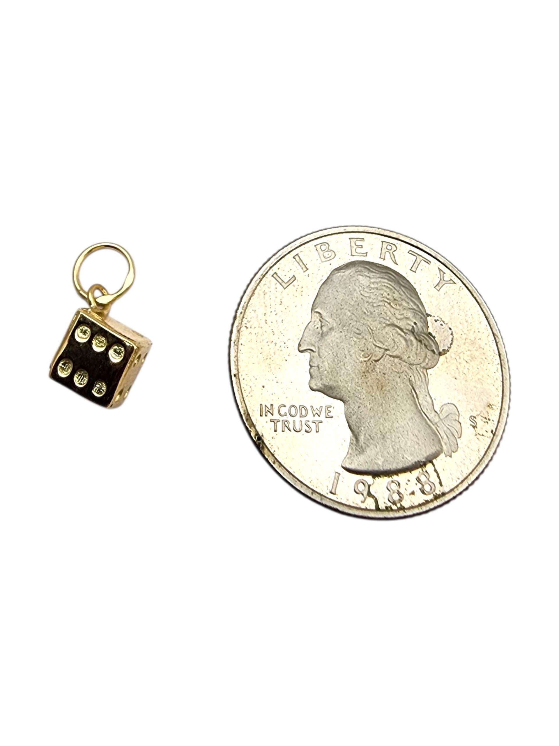 Contemporain Charm de dé en or jaune 14 carats #23683 en vente