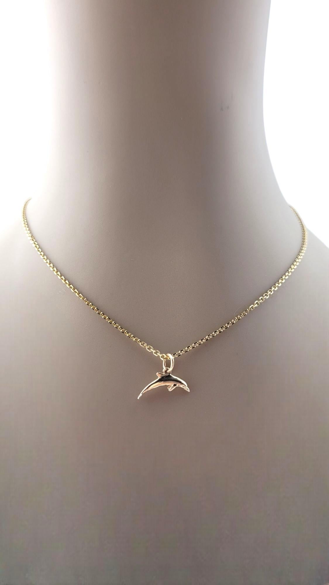 Pendentif en or jaune 14 carats avec breloque dauphin #20890 en vente 5