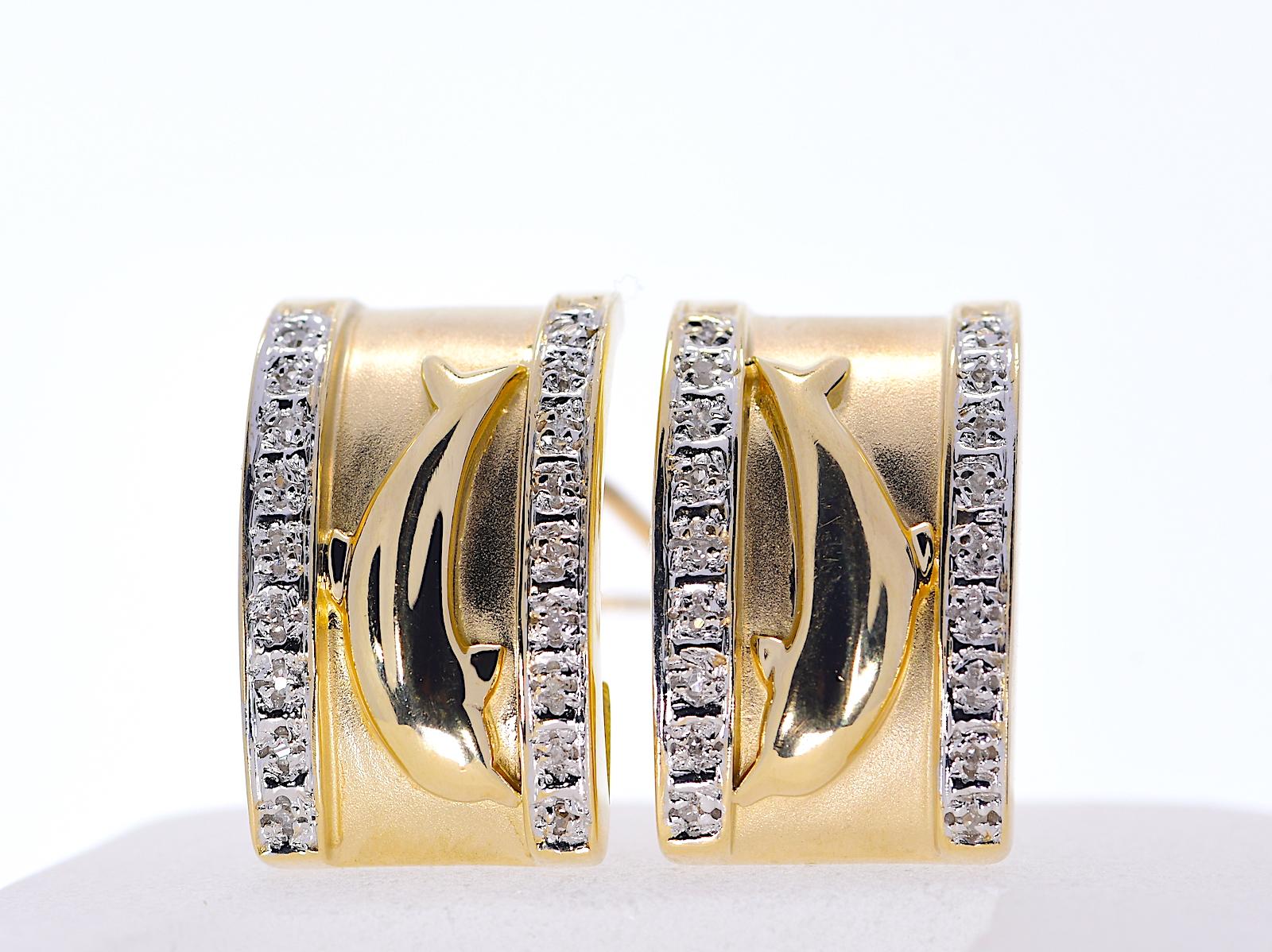 14k Yellow Gold Dolphin Half Cuff with Diamonds Earrings 11.70 grams

Stone: Natural Diamonds   TCW: .15   Shape: Round
Metal: Yellow Gold
Purity: 14k
Theme: Dolphin
Total Gram Weight: 11.70

JESSUP'S PRICE: $625.00!

#161248-20
Seaside Beauty!