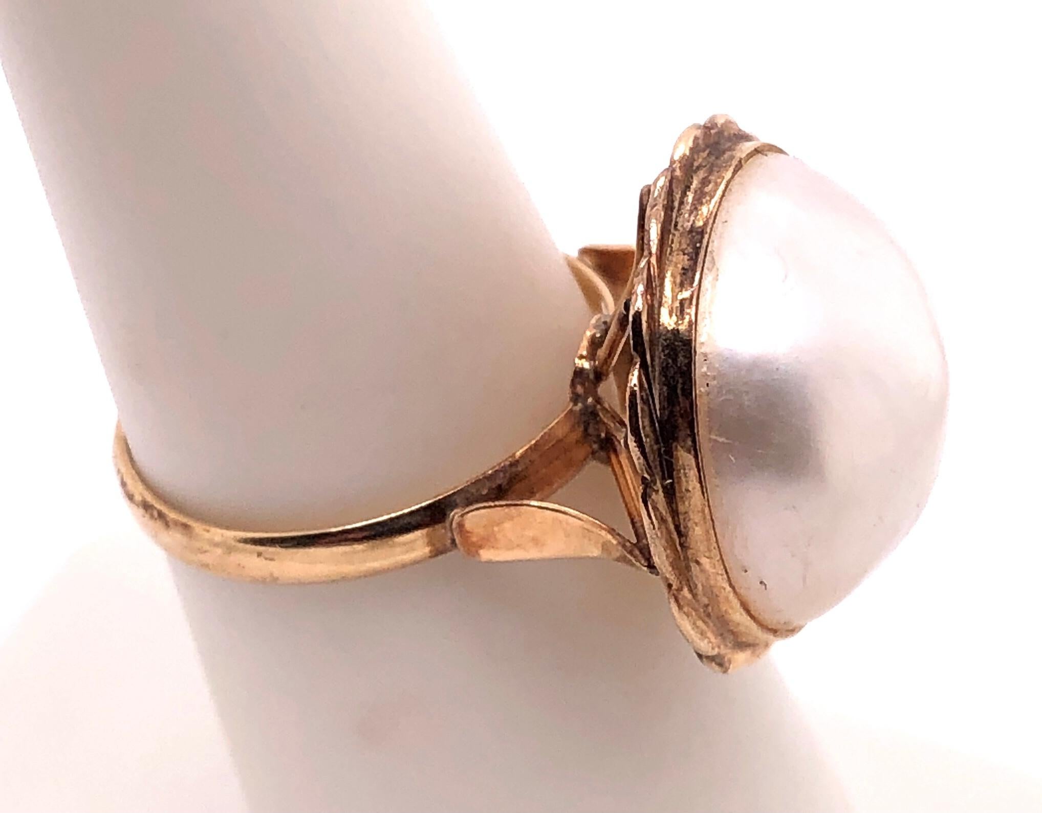 Contemporary 14 Karat Yellow Gold Dome Pearl Ring For Sale