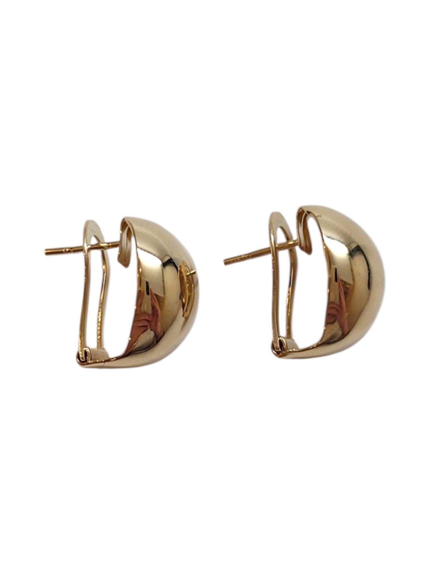 14 Karat Yellow Gold Earrings

Golden and gorgeous—these earrings are a timeless treasure! These elegant earrings are meticulously designed in 14 karat yellow gold.

Size: 15.4 mm X 10.9 mm X 4.7 mm

Weight: 2.8 g / 1.8 dwt.

Hallmark: 14K

Very