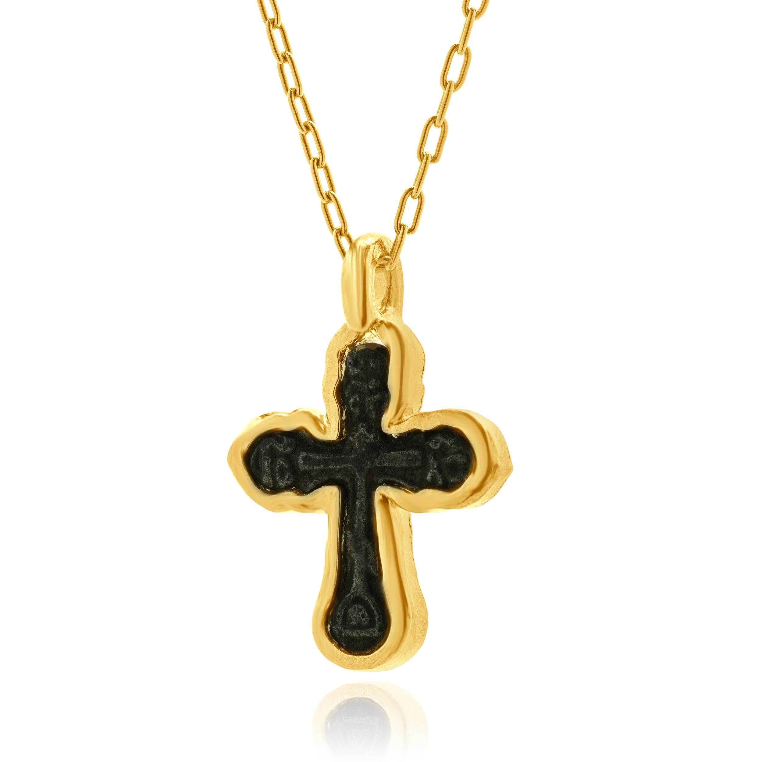Matériau : Or jaune 14K
Dimension : le collier mesure 18 pouces de long.
Poids : 14,62 grammes
