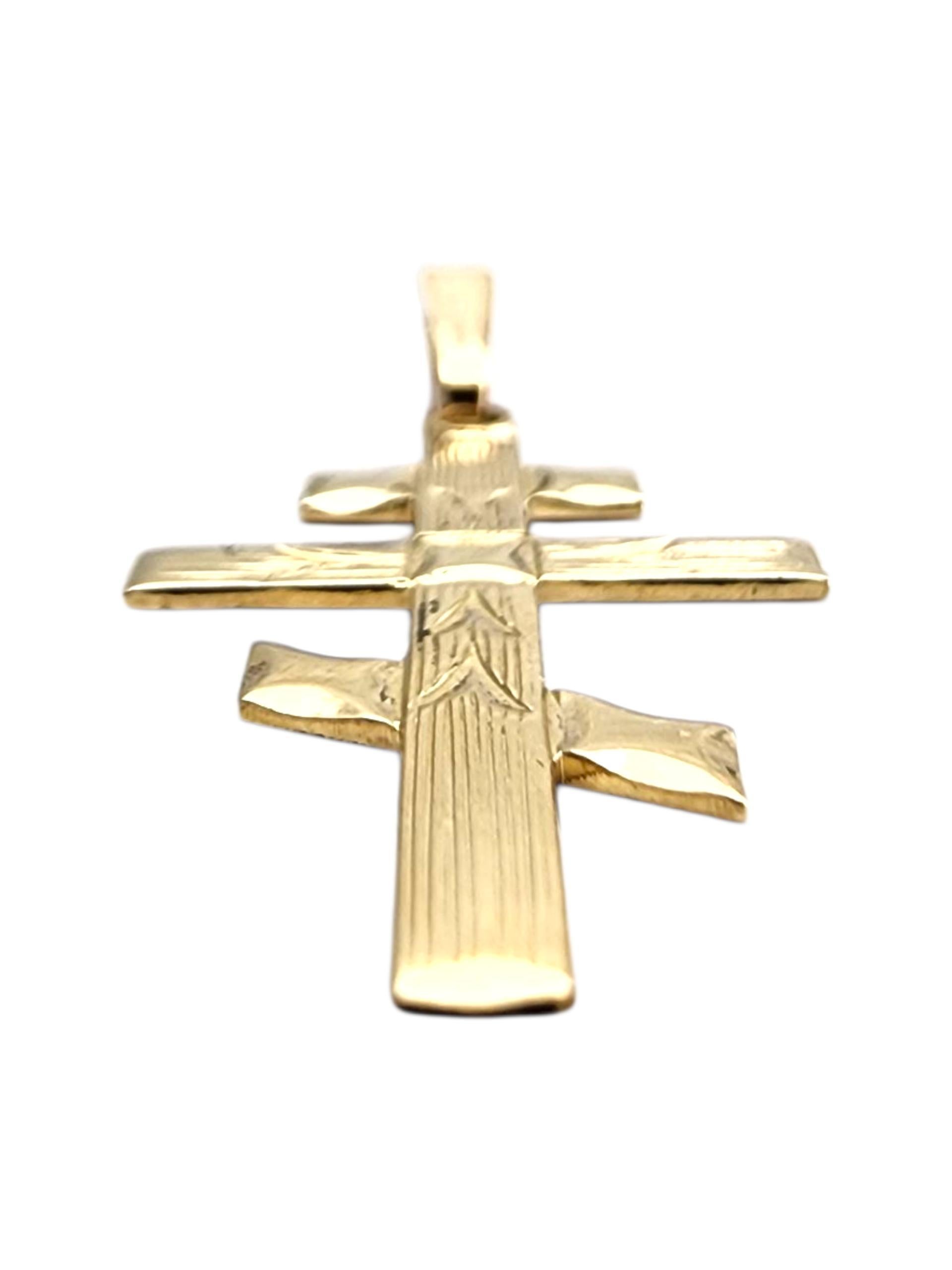 Pendentif croix orthodoxe en or jaune 14 carats #23910 en vente 1