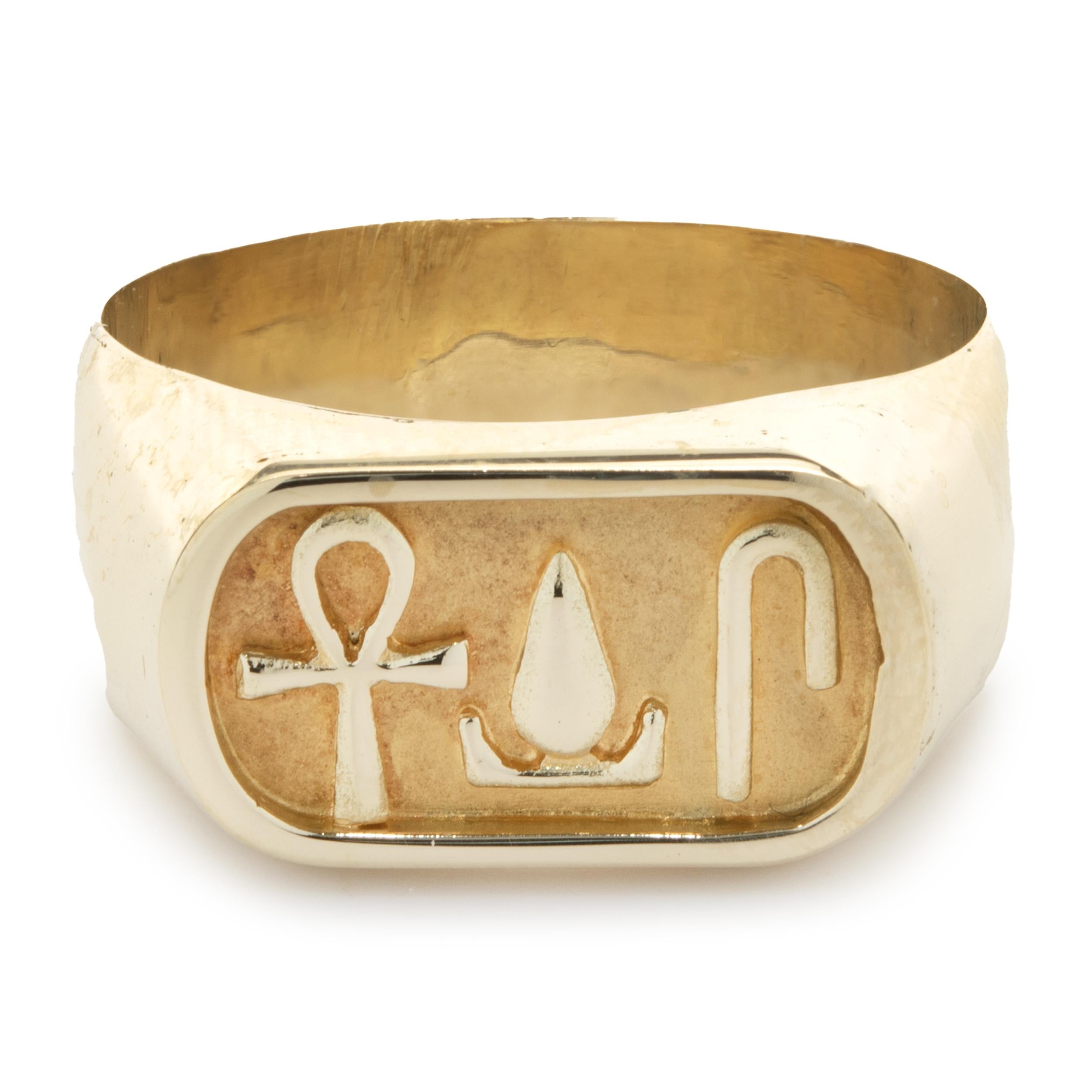 Designer: Sonderanfertigung
Material: 14K Gelbgold
Abmessungen: Ringspitze 10 mm breit
Ringgröße: 10 (bitte erlauben Sie zwei zusätzliche Versandtage für Größenanfragen) 
Gewicht: 6,21 Gramm
