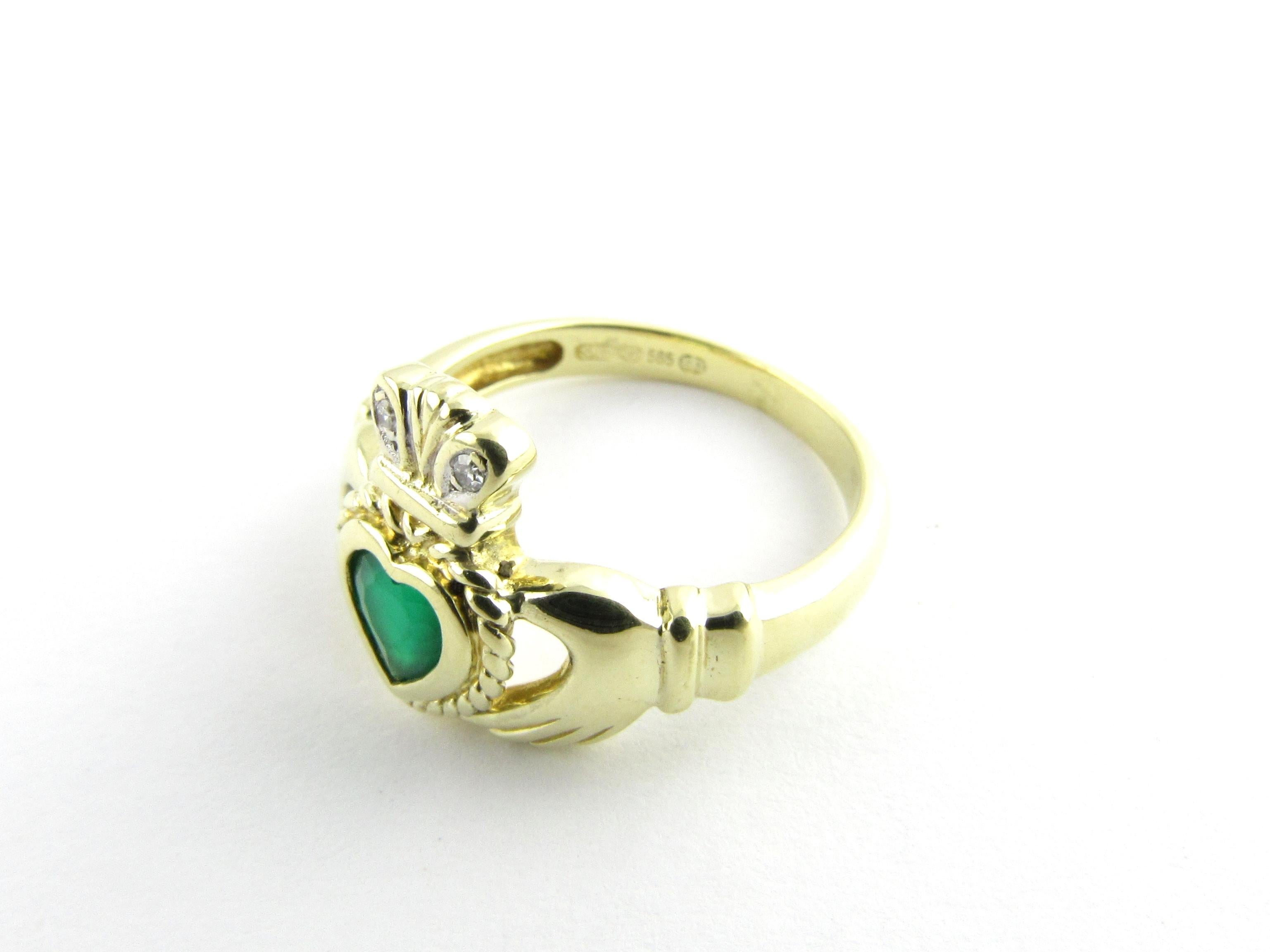 14 Karat Yellow Gold Emerald and Diamond Claddagh Ring In Good Condition In Washington Depot, CT