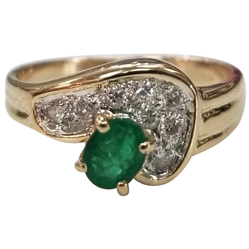 14 Karat Yellow Gold Emerald and Diamond Cocktail Ring For Sale