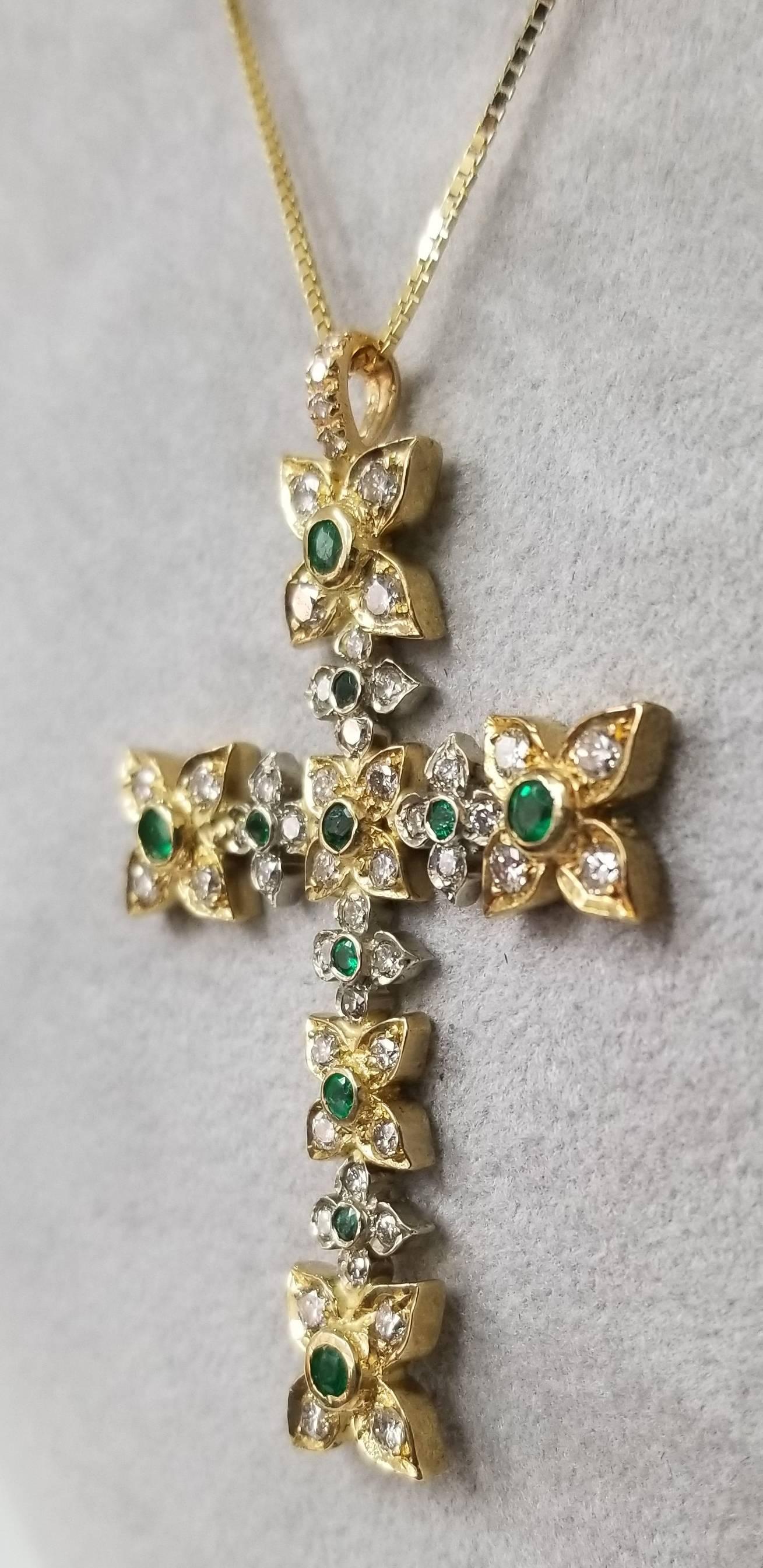 Round Cut 14 Karat Yellow Gold Emerald and Diamond Cross