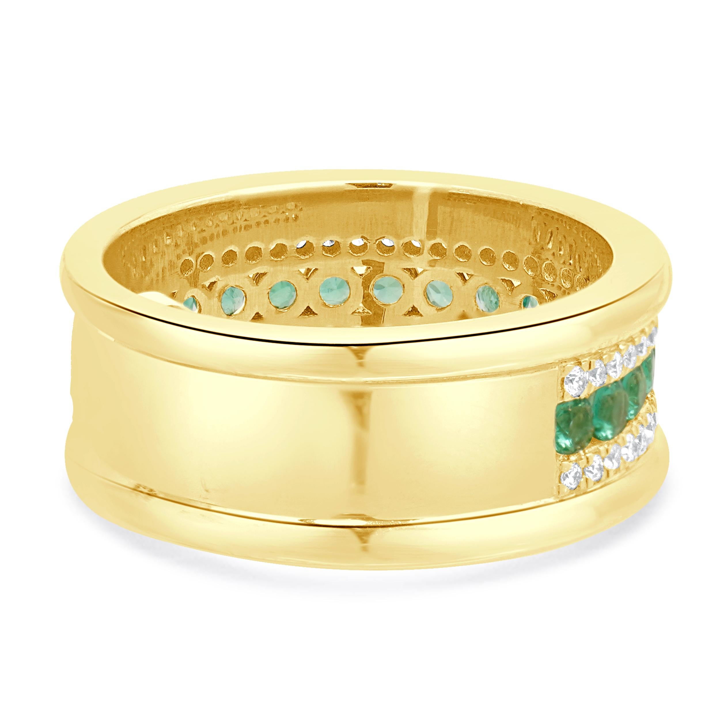 Taille ronde Bague en or jaune 14 carats avec émeraude et diamants en vente