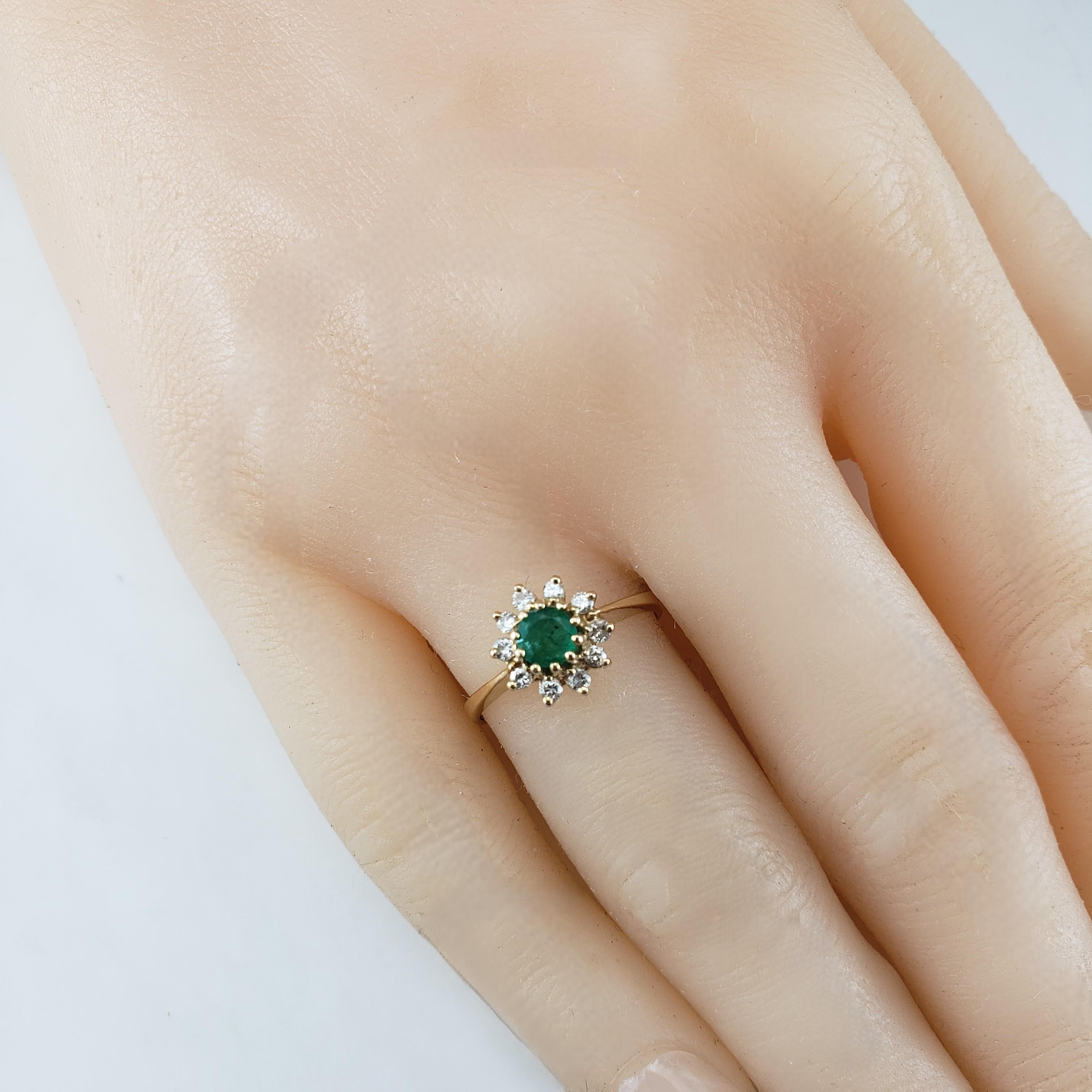 14 Karat Yellow Gold Emerald and Diamond Ring Size 7 #19916 For Sale 2