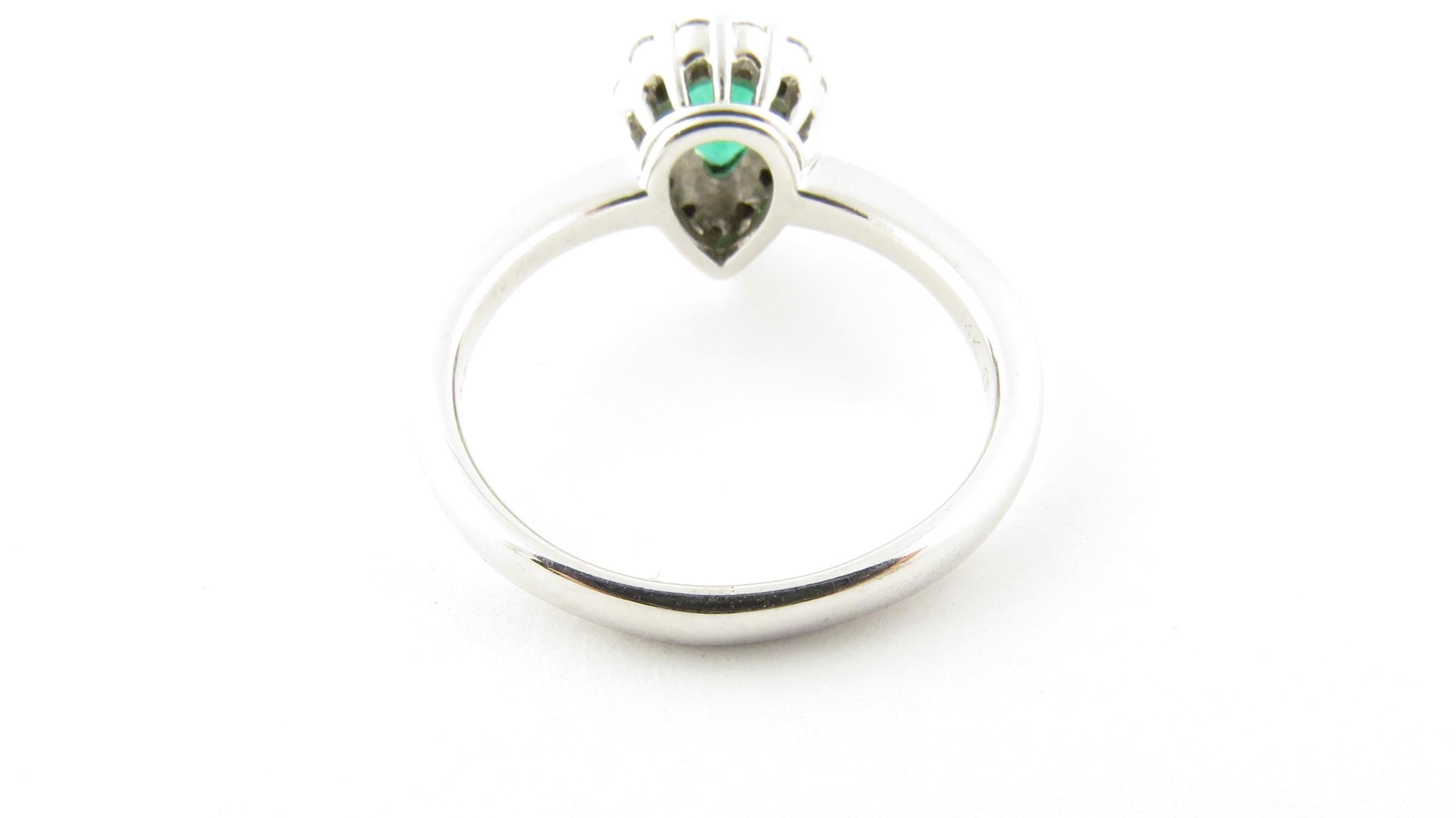 Round Cut 14 Karat White Gold Emerald and Diamond Ring For Sale