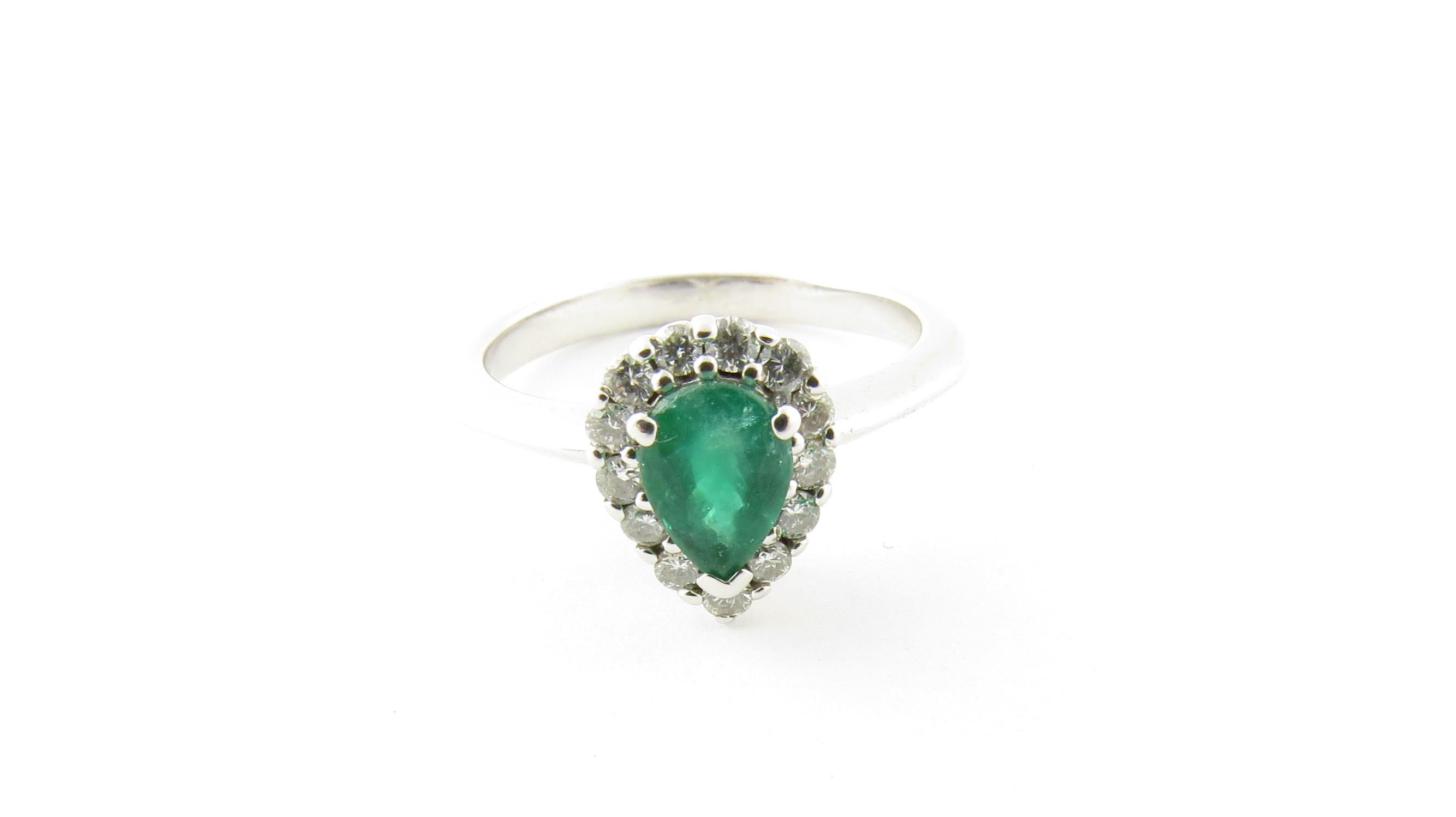 14 Karat White Gold Emerald and Diamond Ring For Sale 1