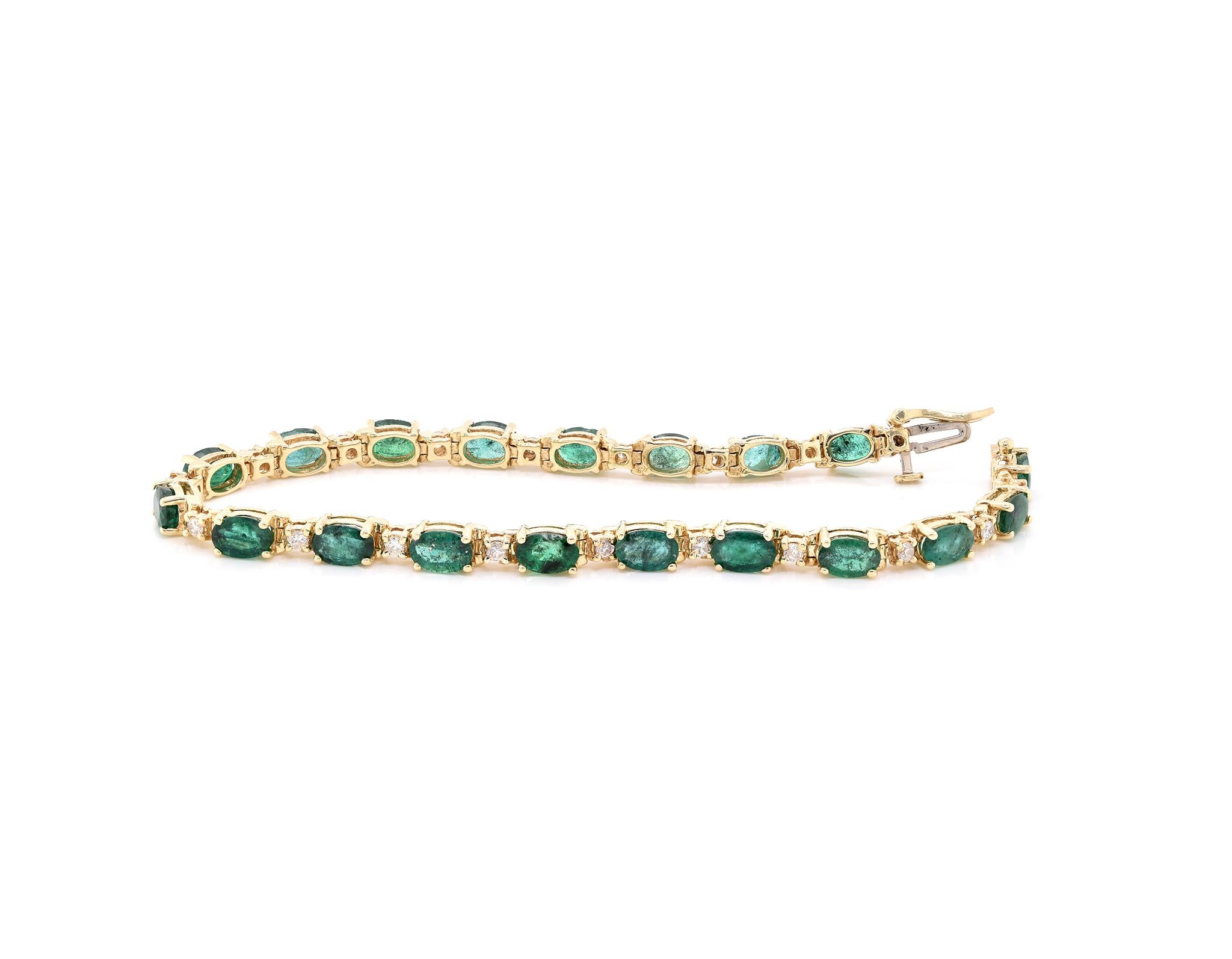 14 Karat Yellow Gold Emerald and Diamond Tennis Bracelet In Excellent Condition In Scottsdale, AZ