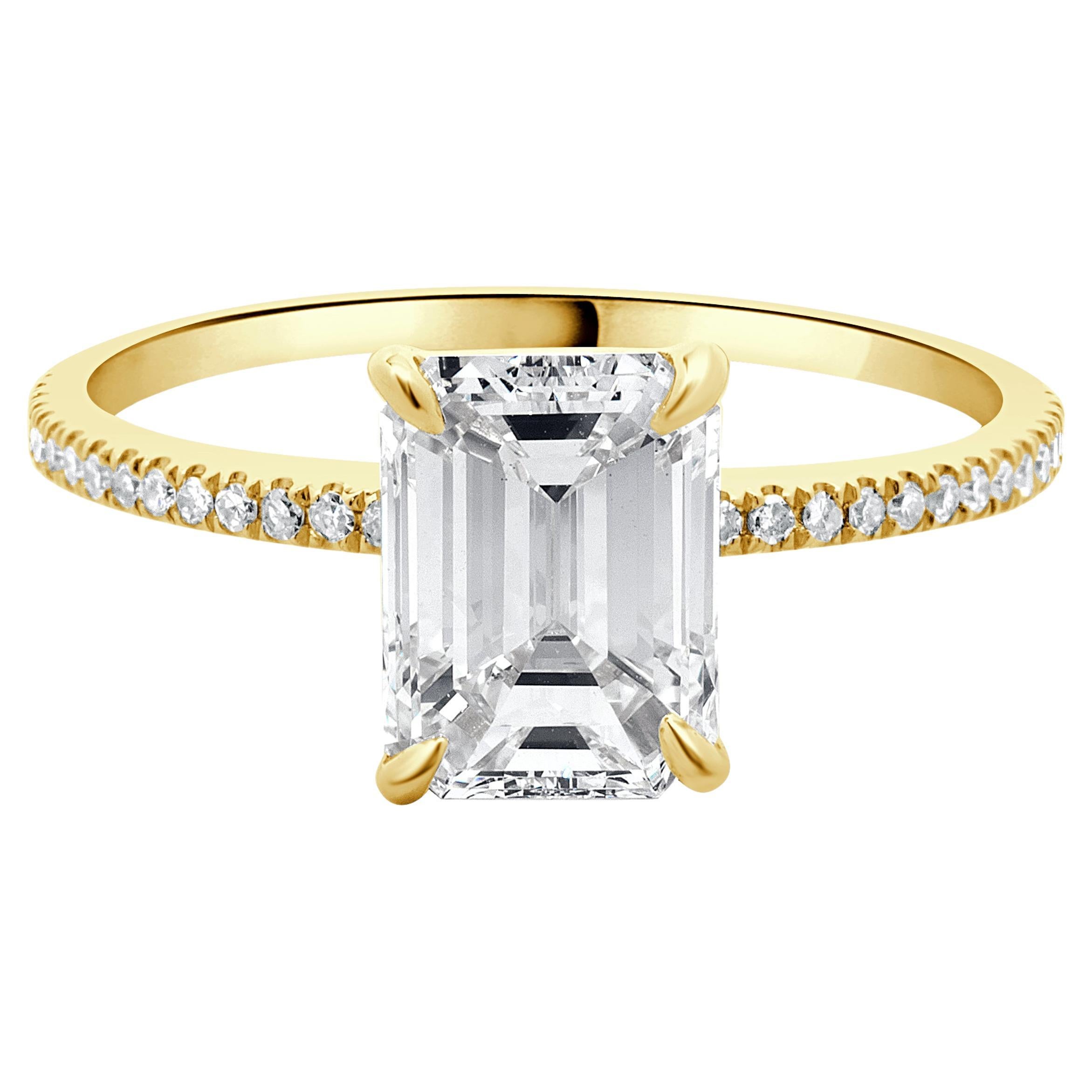 14 Karat Gelbgold Verlobungsring mit Diamanten im Smaragdschliff