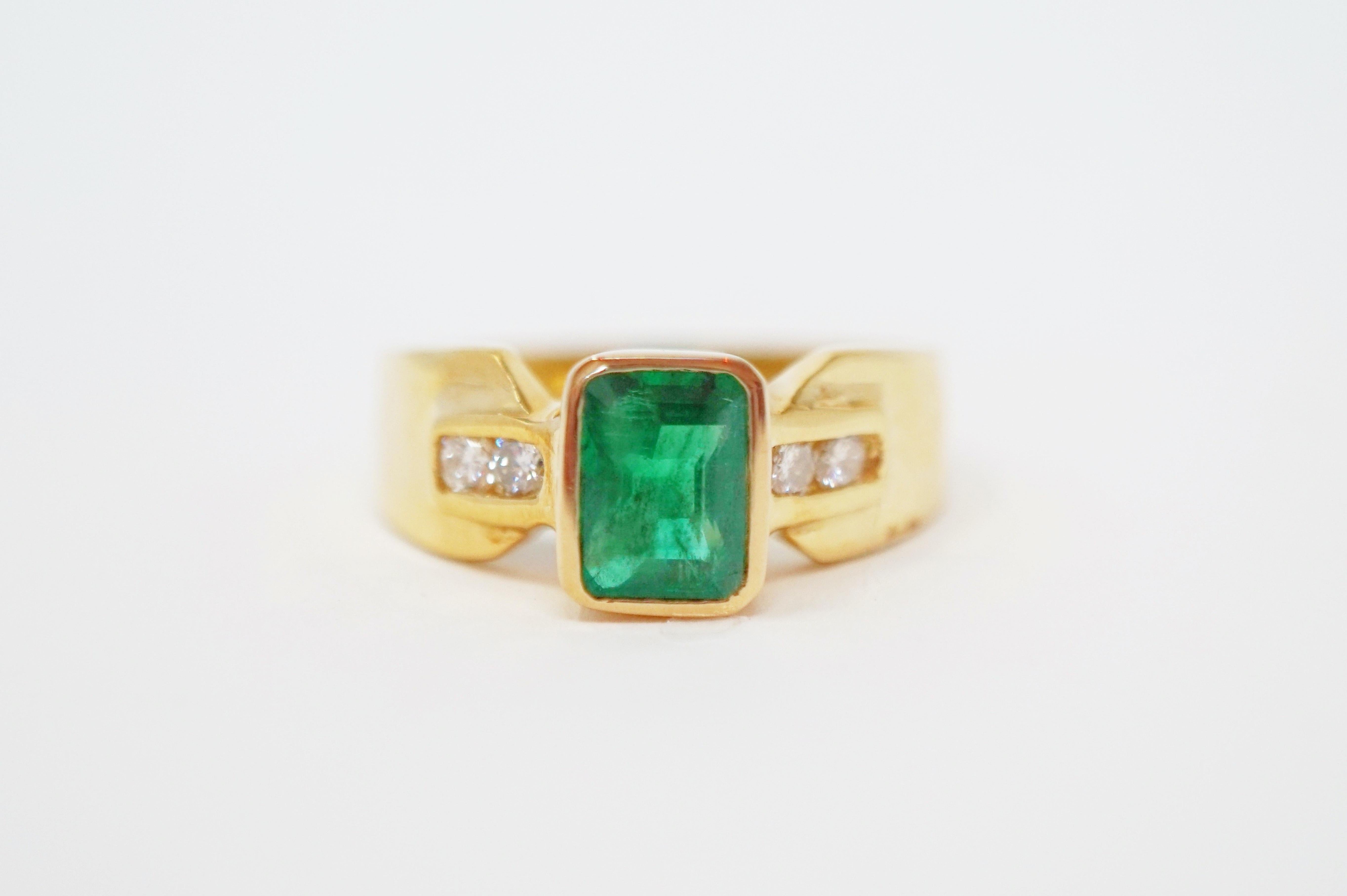 Modern 14 Karat Yellow Gold Emerald-Cut Emerald Ring with Diamonds