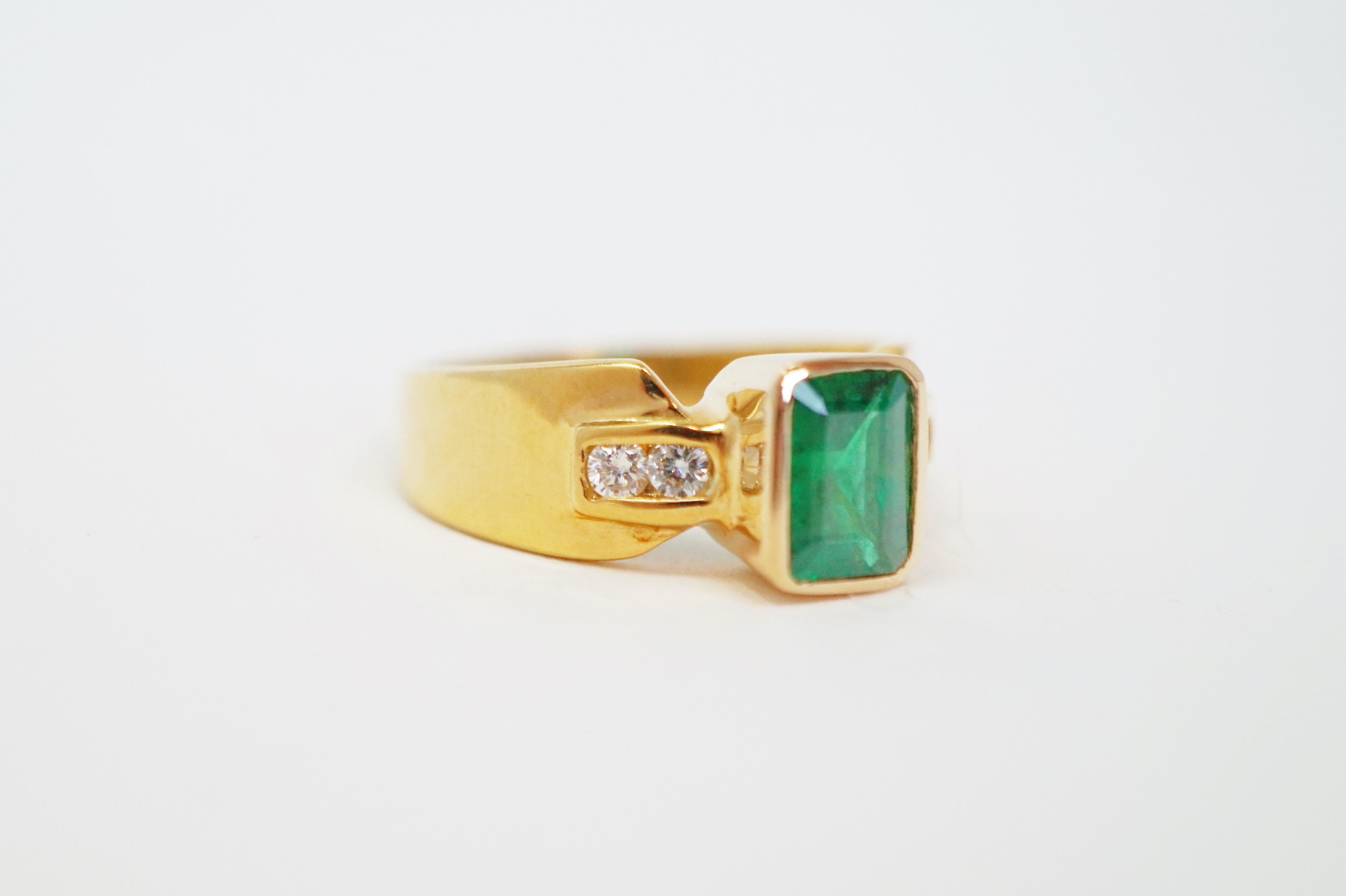 14 Karat Yellow Gold Emerald-Cut Emerald Ring with Diamonds 1