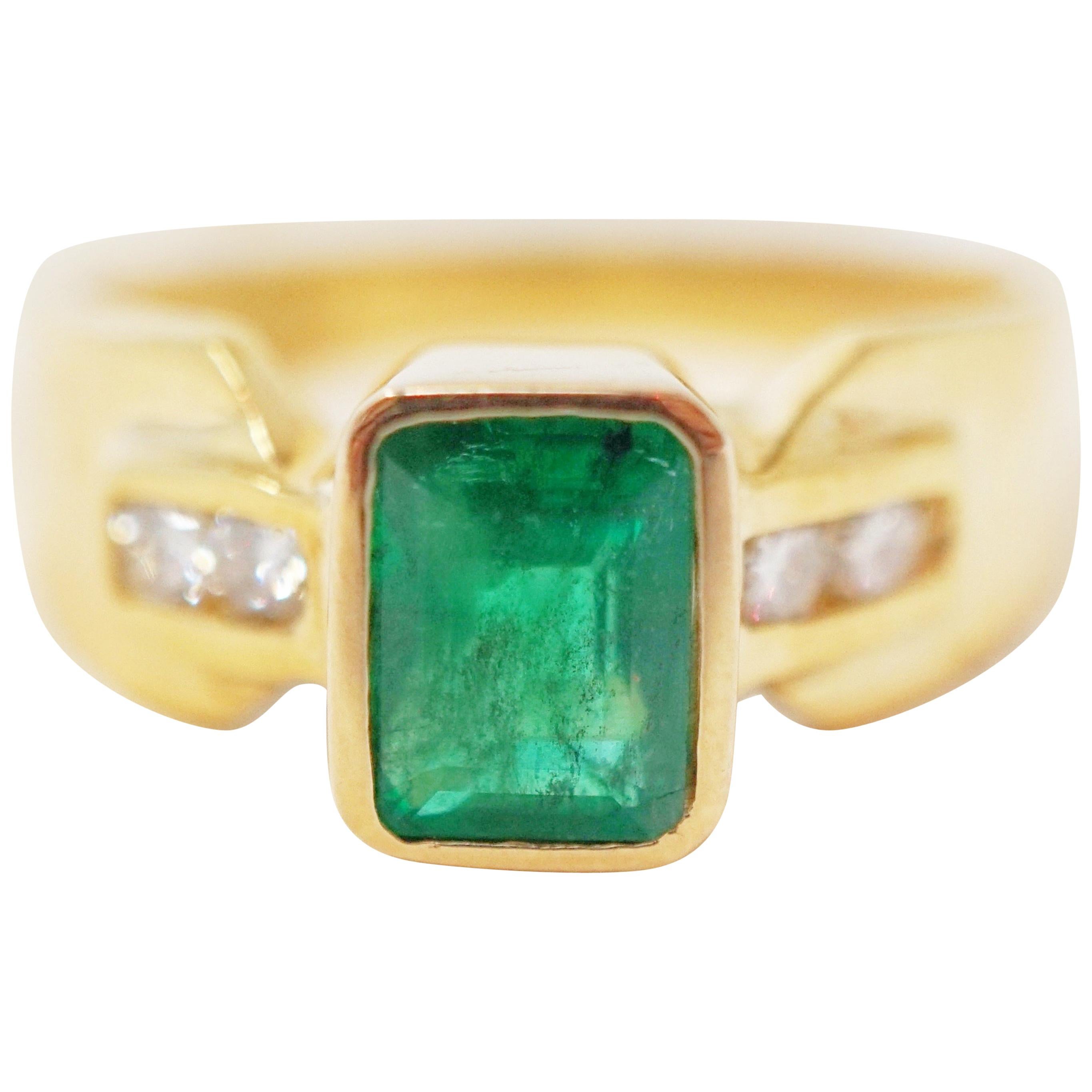 14 Karat Yellow Gold Emerald-Cut Emerald Ring with Diamonds