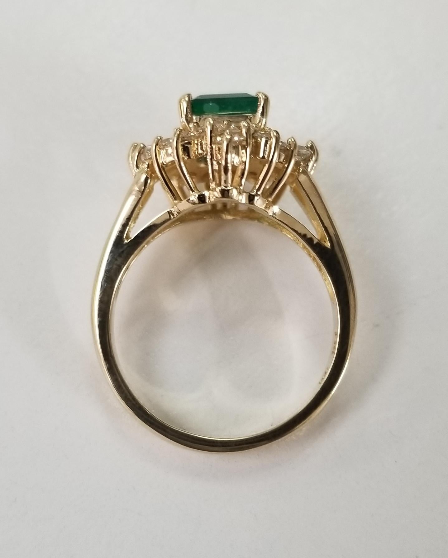 GIA Certified Emerald 14 Karat Yellow Gold Emerald Diamond Ring In New Condition In Los Angeles, CA