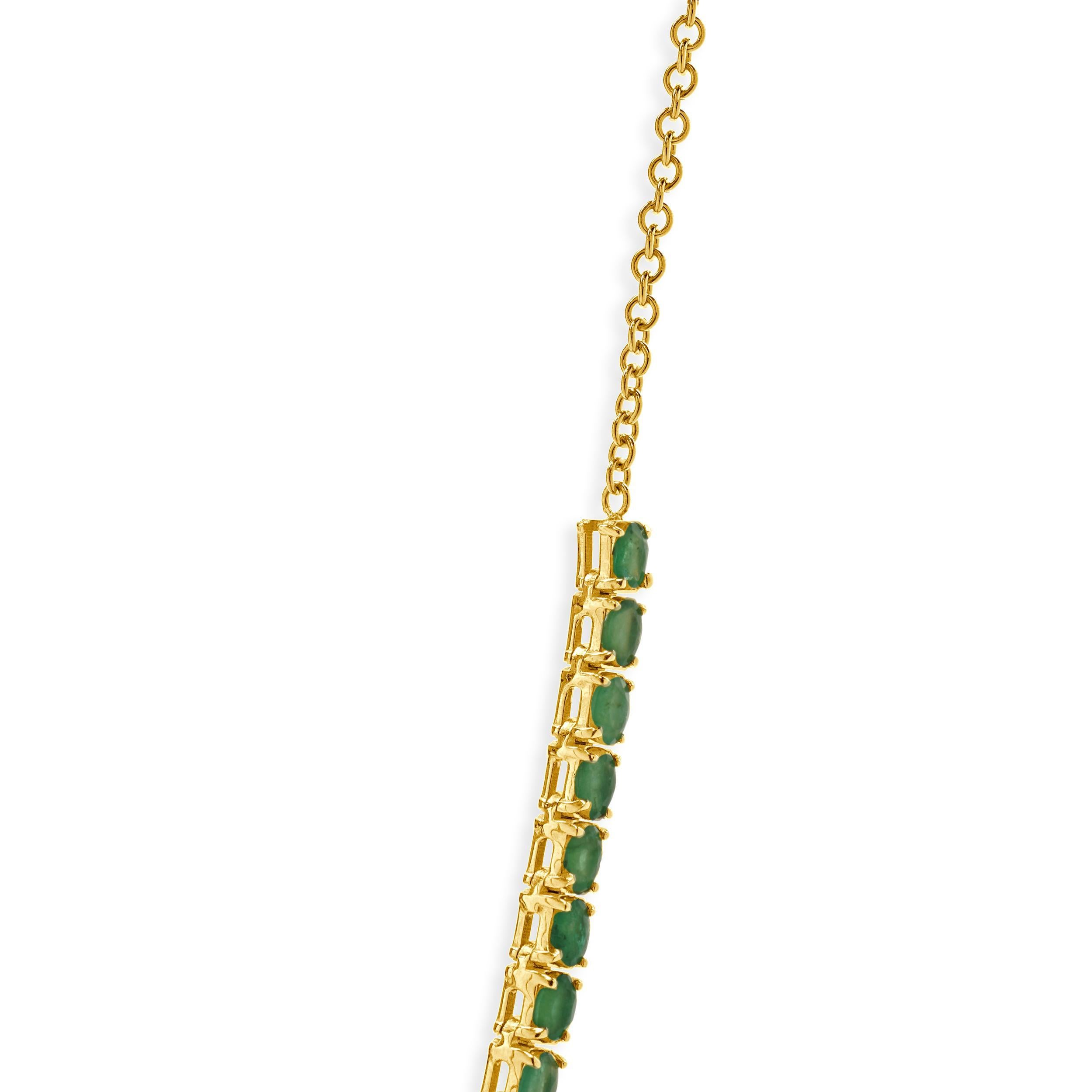 Concepteur : personnalisé
Matériau : Or jaune 14K
Émeraude : 41 taille ovale = 6,15cttw
Longueur : le collier mesure 17.5 pouces de long.
Poids : 12,68 grammes
