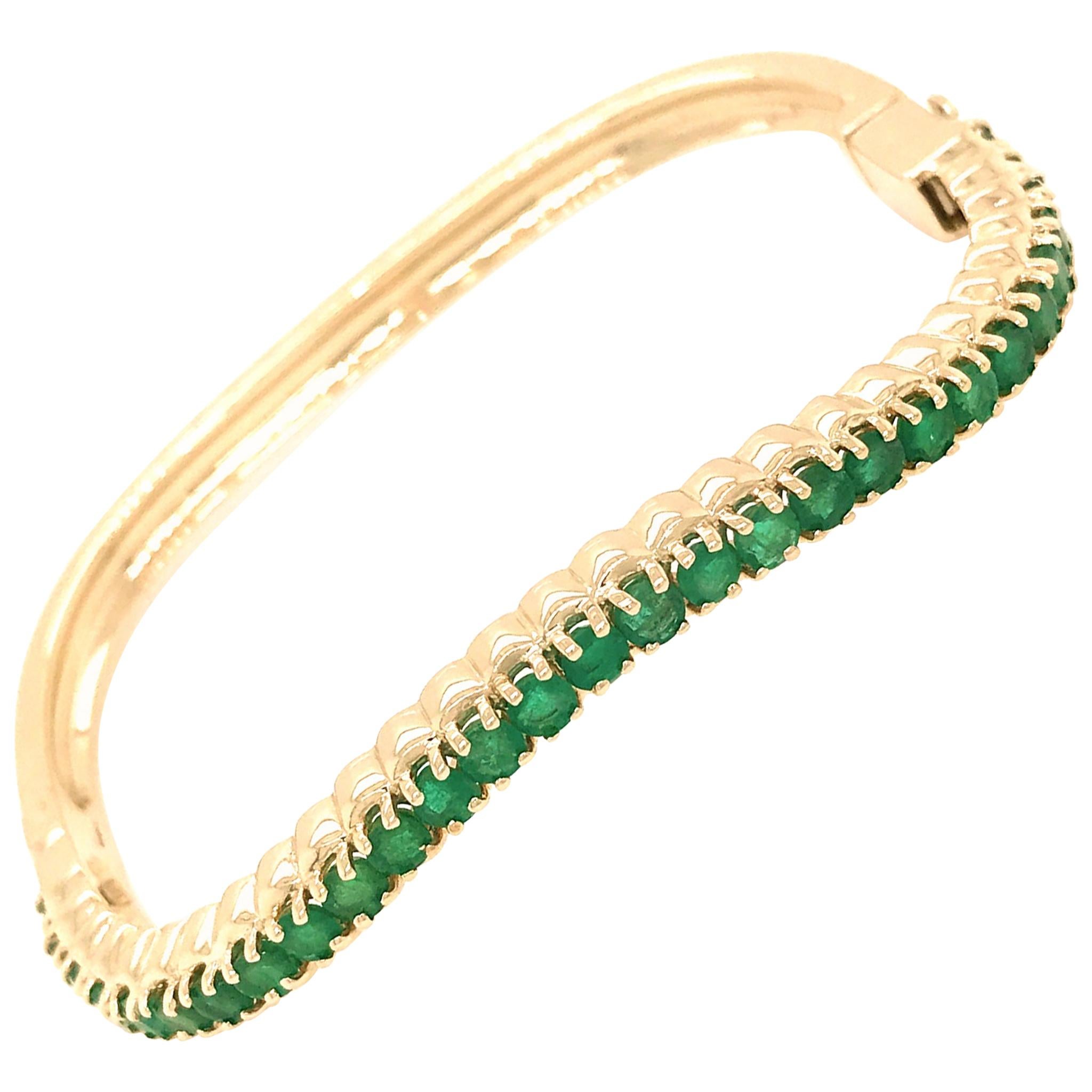 14 Karat Yellow Gold Emerald Nesting Bangle Bracelet