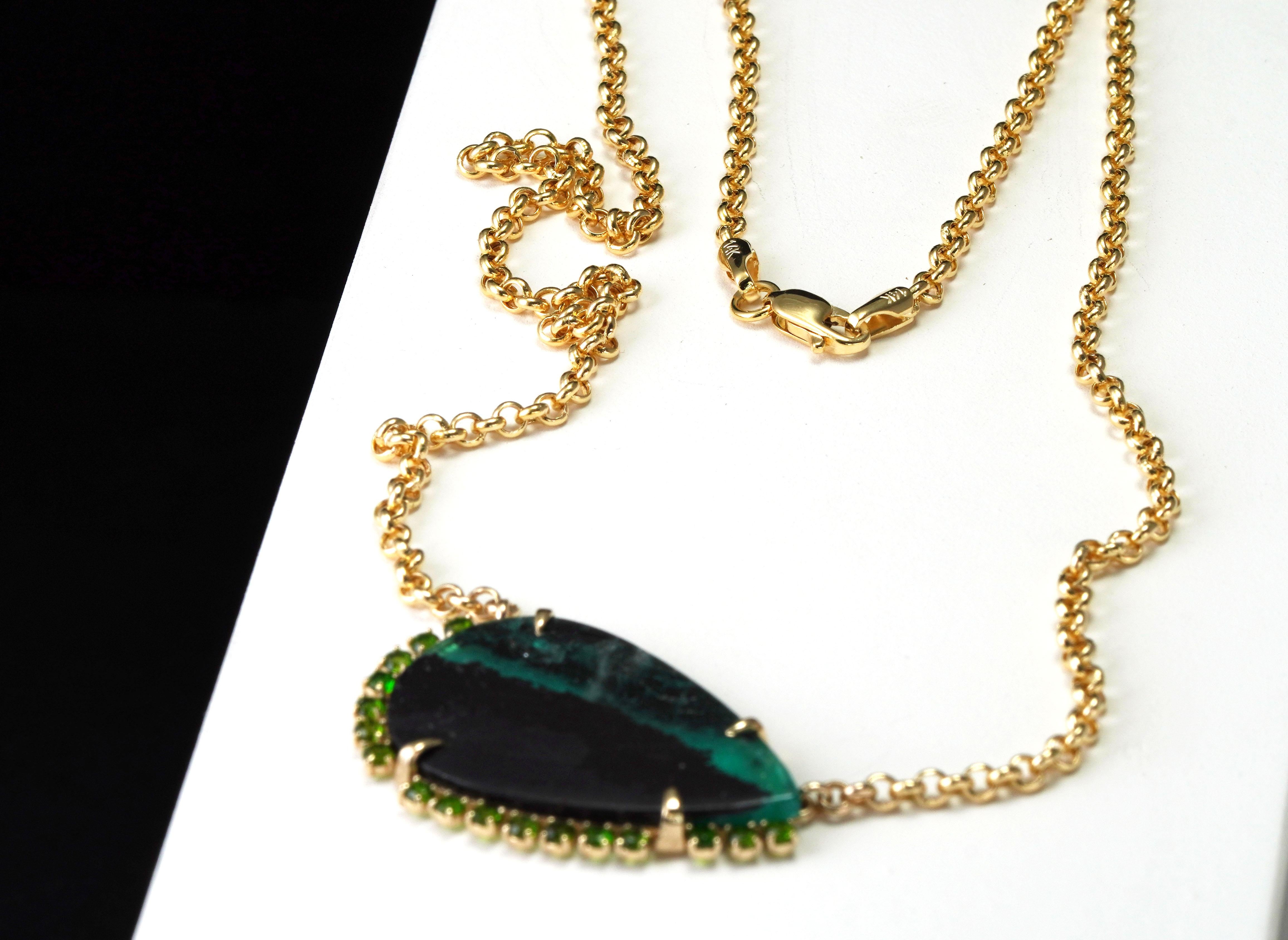 Collier Trapiche Dopsite en or jaune 14 carats avec émeraudes Neuf - En vente à София, BG