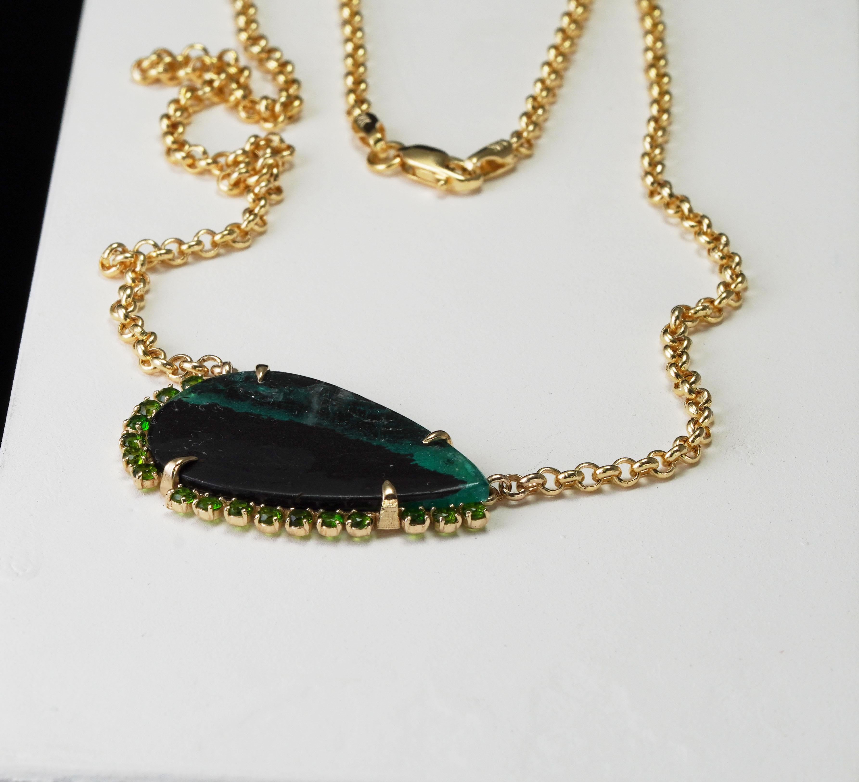 Collier Trapiche Dopsite en or jaune 14 carats avec émeraudes Pour femmes en vente