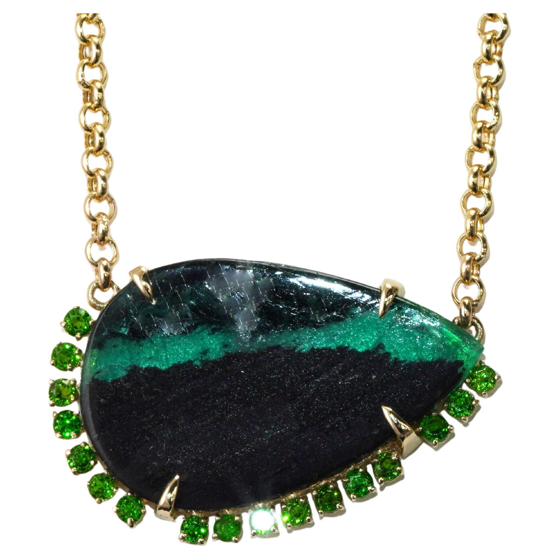 Collier Trapiche Dopsite en or jaune 14 carats avec émeraudes en vente