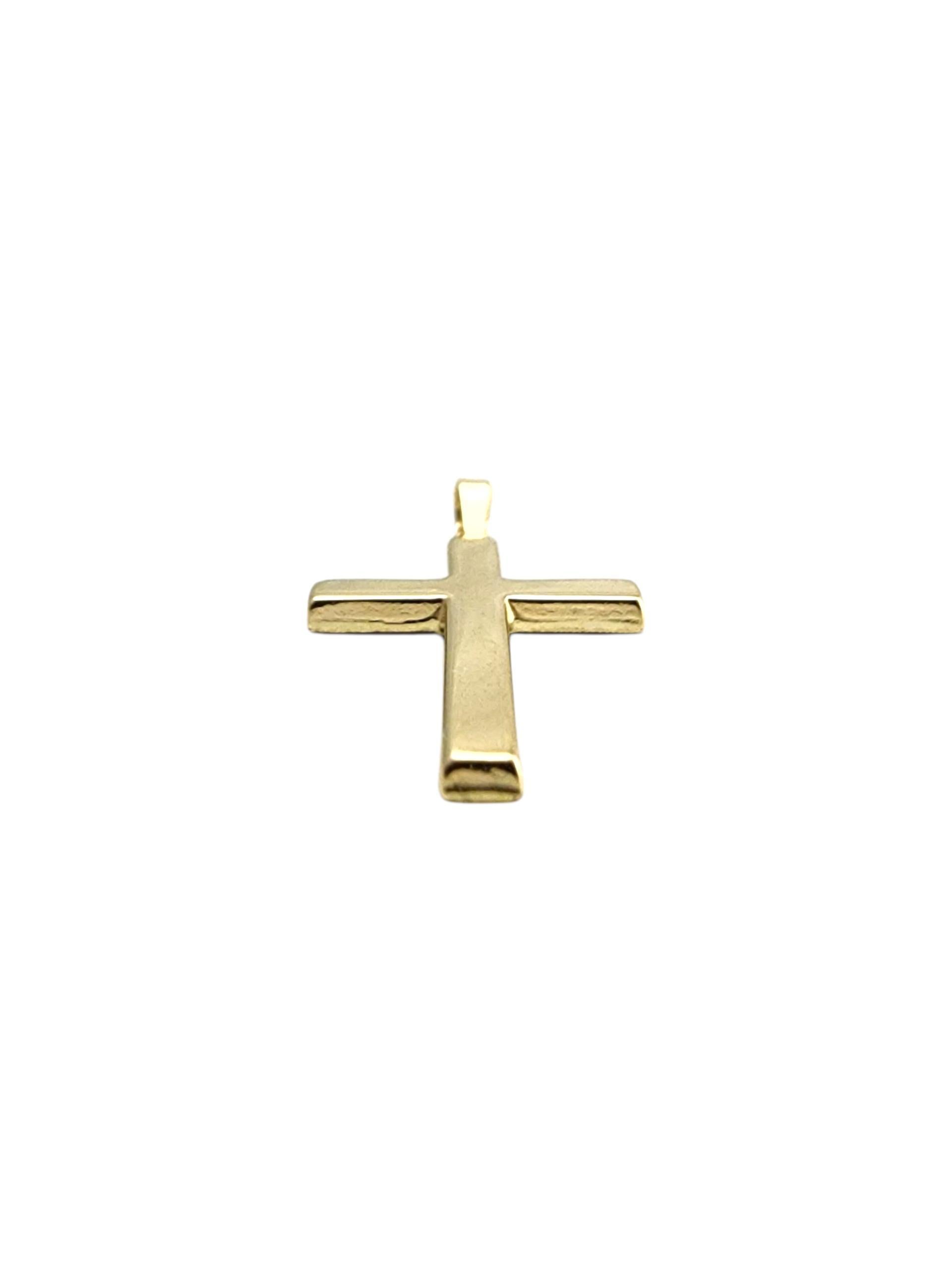 Pendentif croix en or jaune 14 carats #23497 en vente 1