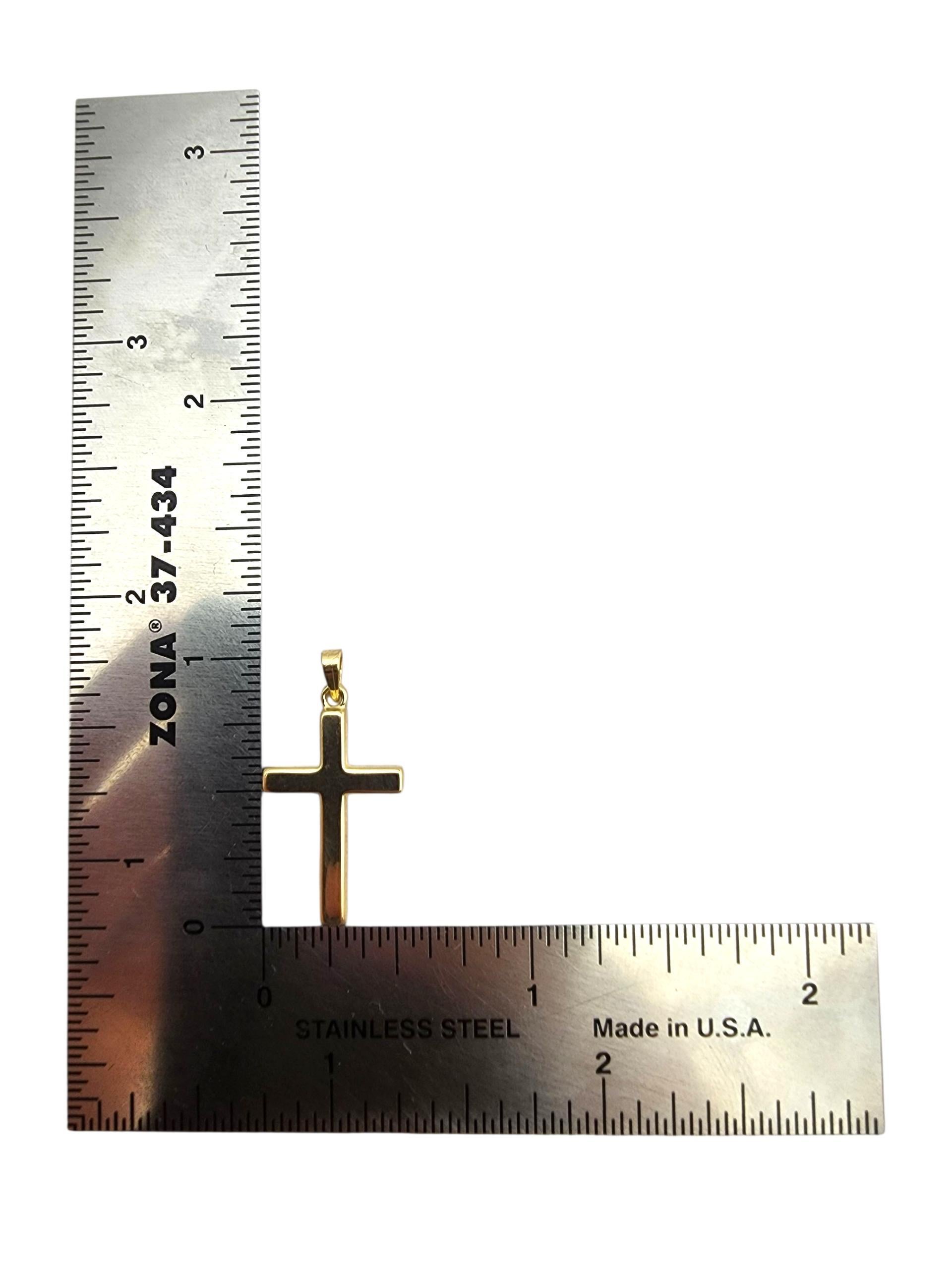 Pendentif croix en or jaune 14 carats #23497 en vente 3