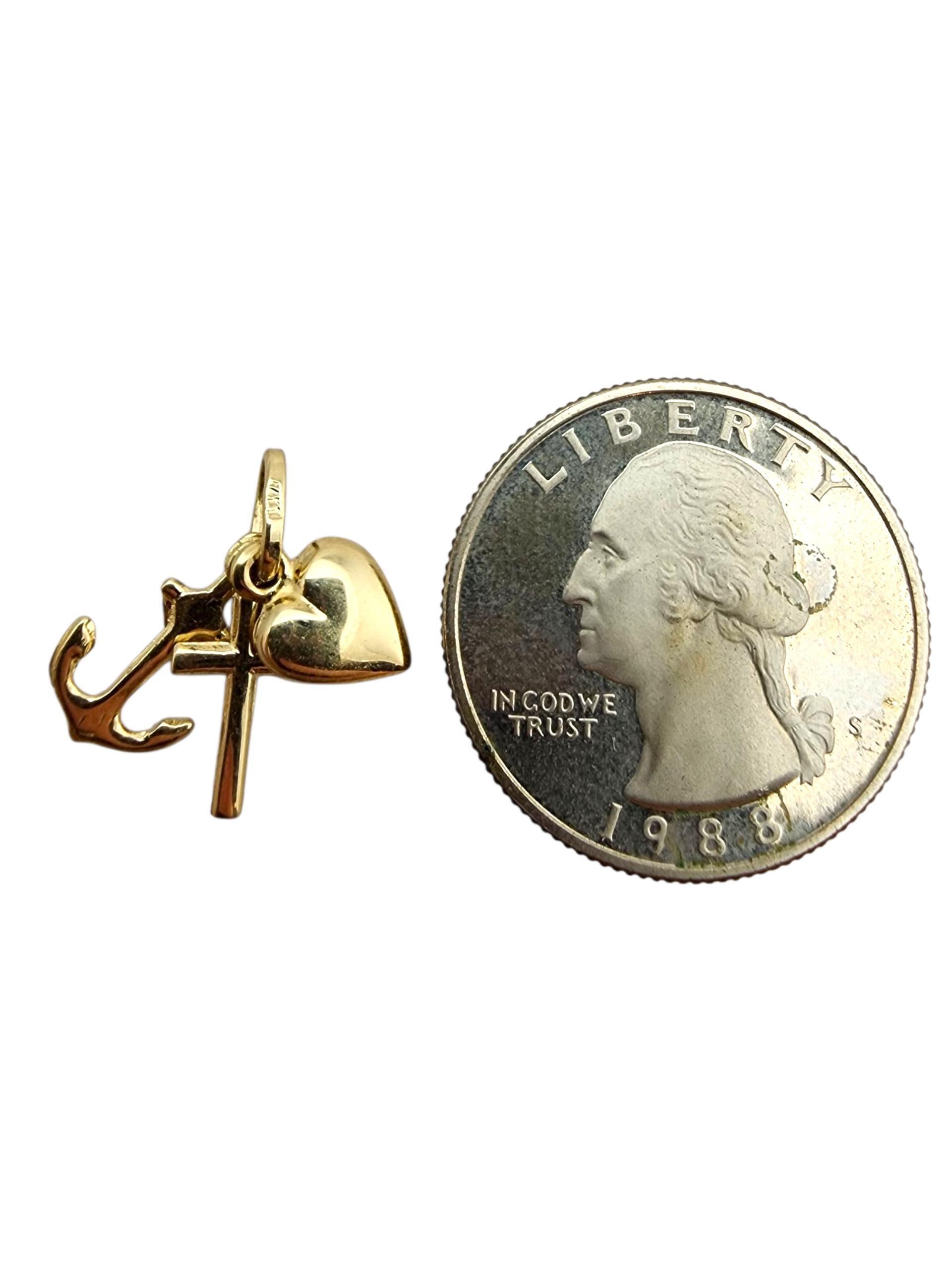 Charm en or jaune 14 carats pour la foi, l'espoir et l'amour #23694 Pour femmes en vente