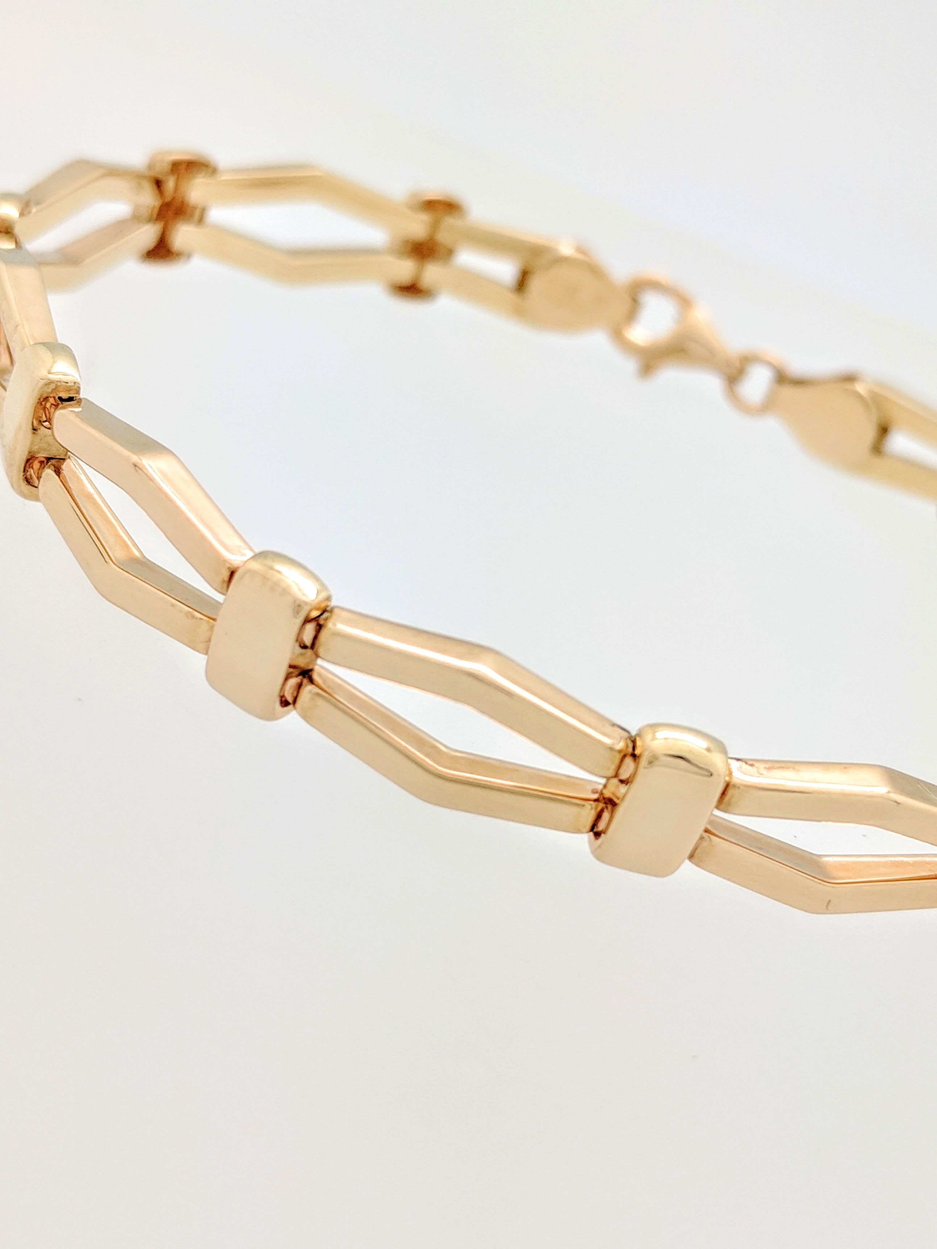 14 Karat Yellow Gold Fancy Link Bracelet In Good Condition In Gainesville, FL