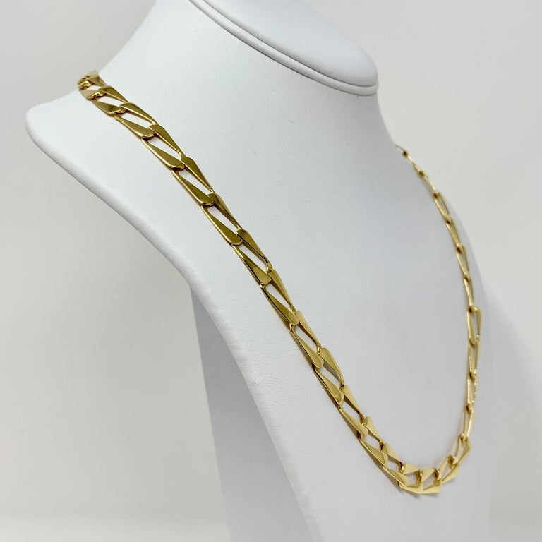 14 Karat Yellow Gold Fancy Rectangle Curb Link Necklace For Sale at 1stDibs