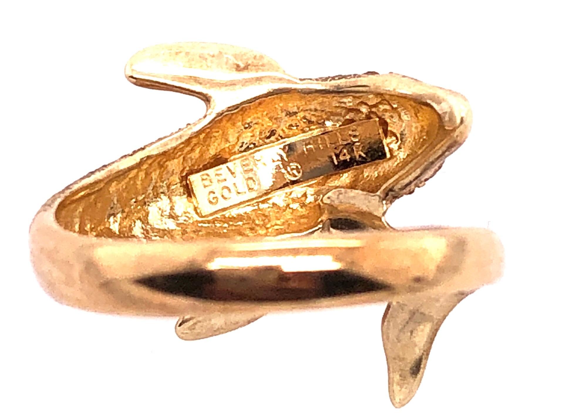 14 Karat Yellow Gold Fashion Dolphin Ring In Good Condition For Sale In Stamford, CT