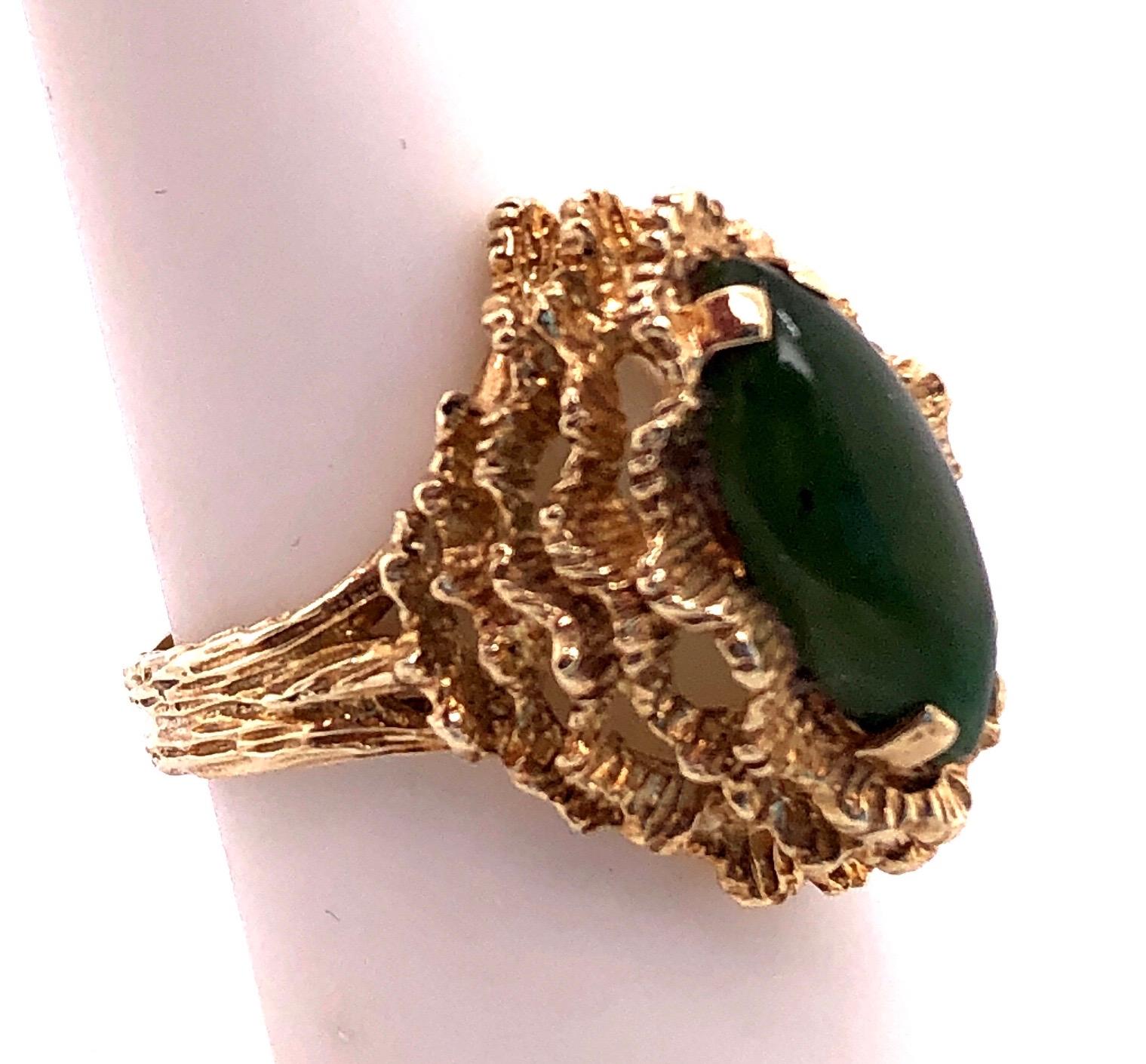 Oval Cut 14 Karat Yellow Gold Fashion Jade Ring For Sale