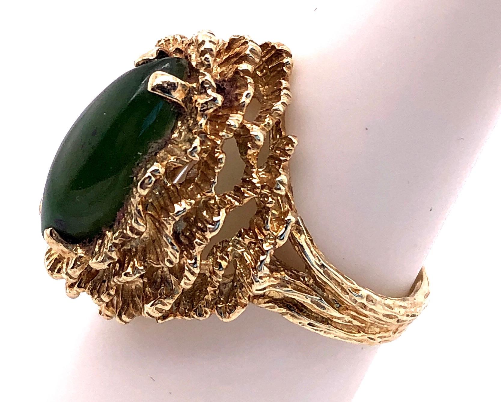 14 Karat Yellow Gold Fashion Jade Ring For Sale 1