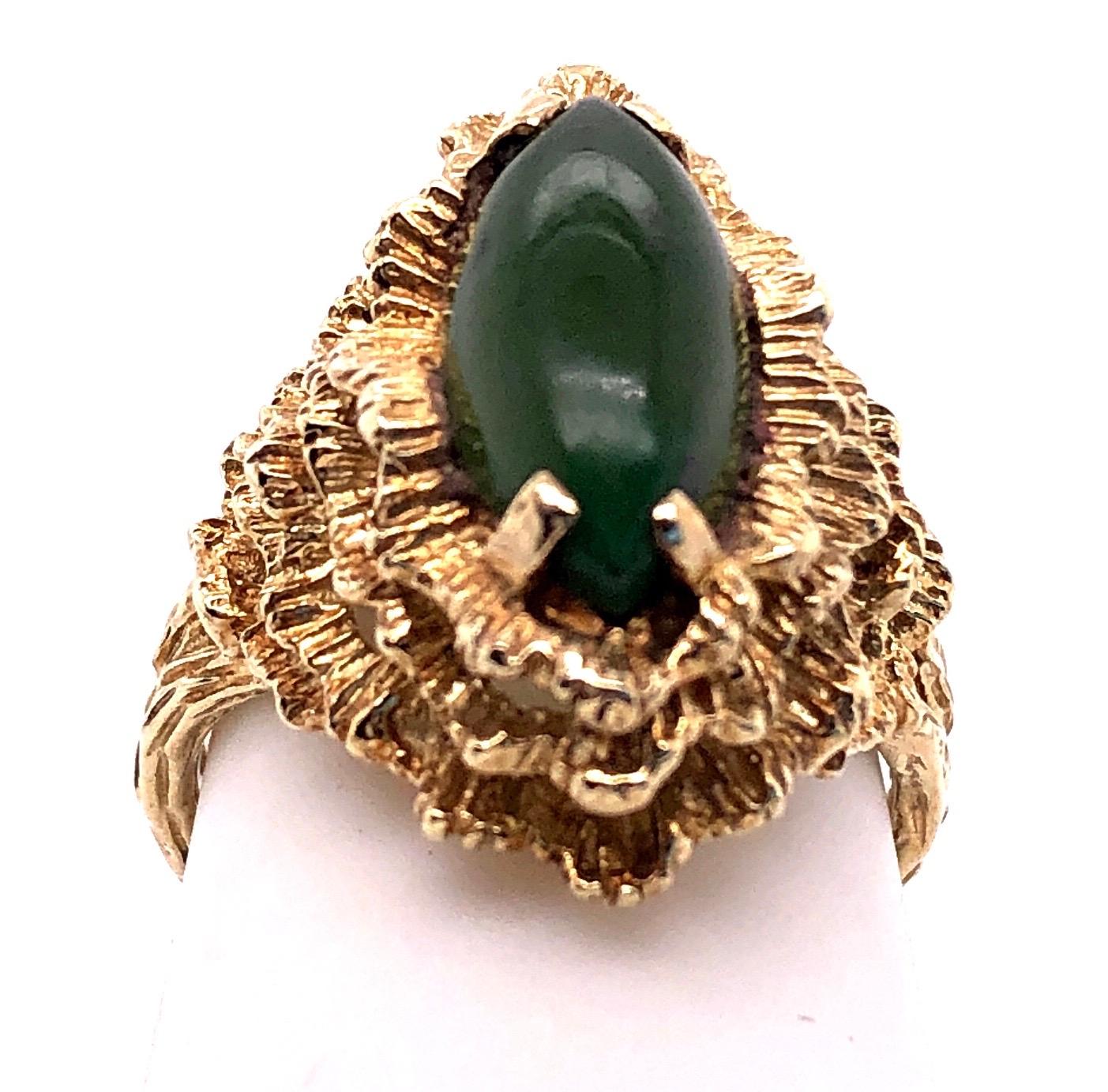 14 Karat Yellow Gold Fashion Jade Ring For Sale 3