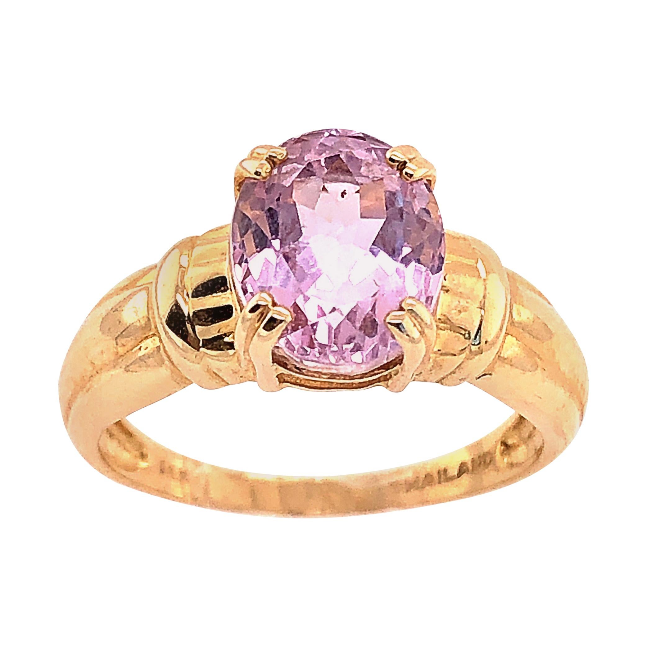 14 Karat Yellow Gold Fashion Oval Amethyst Ring For Sale